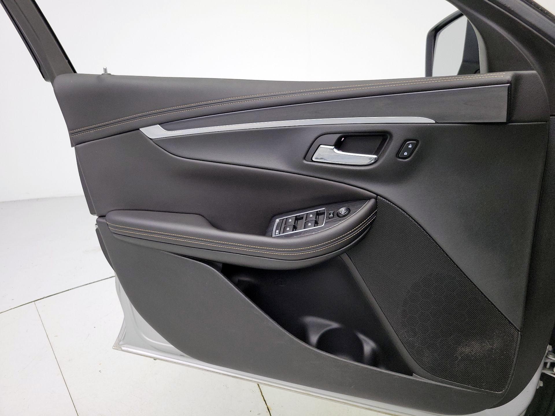 Thumbnail: 2017 Chevrolet Impala - 12