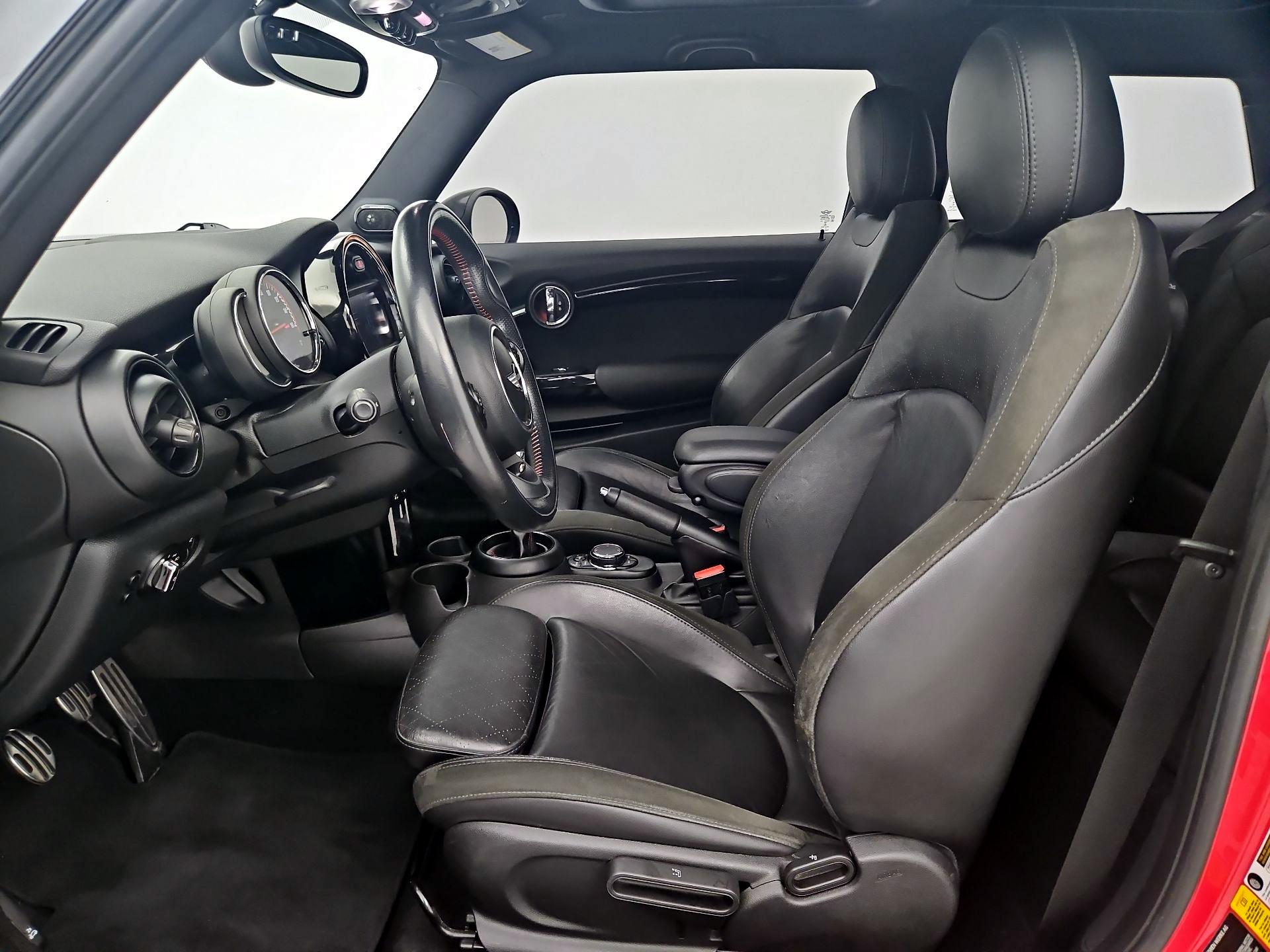 Thumbnail: 2018 MINI Cooper Hardtop - 11