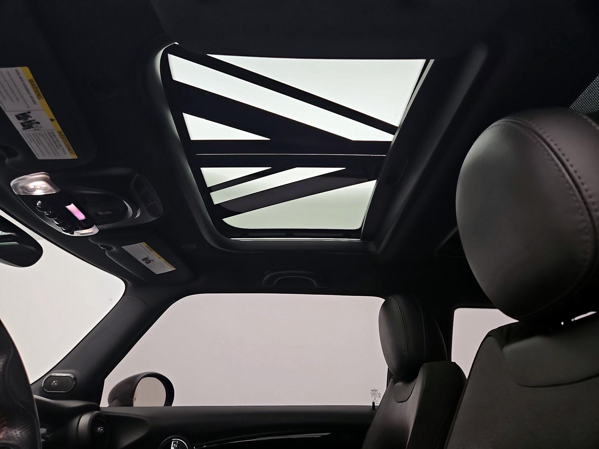 Thumbnail: 2018 MINI Cooper Hardtop - 20