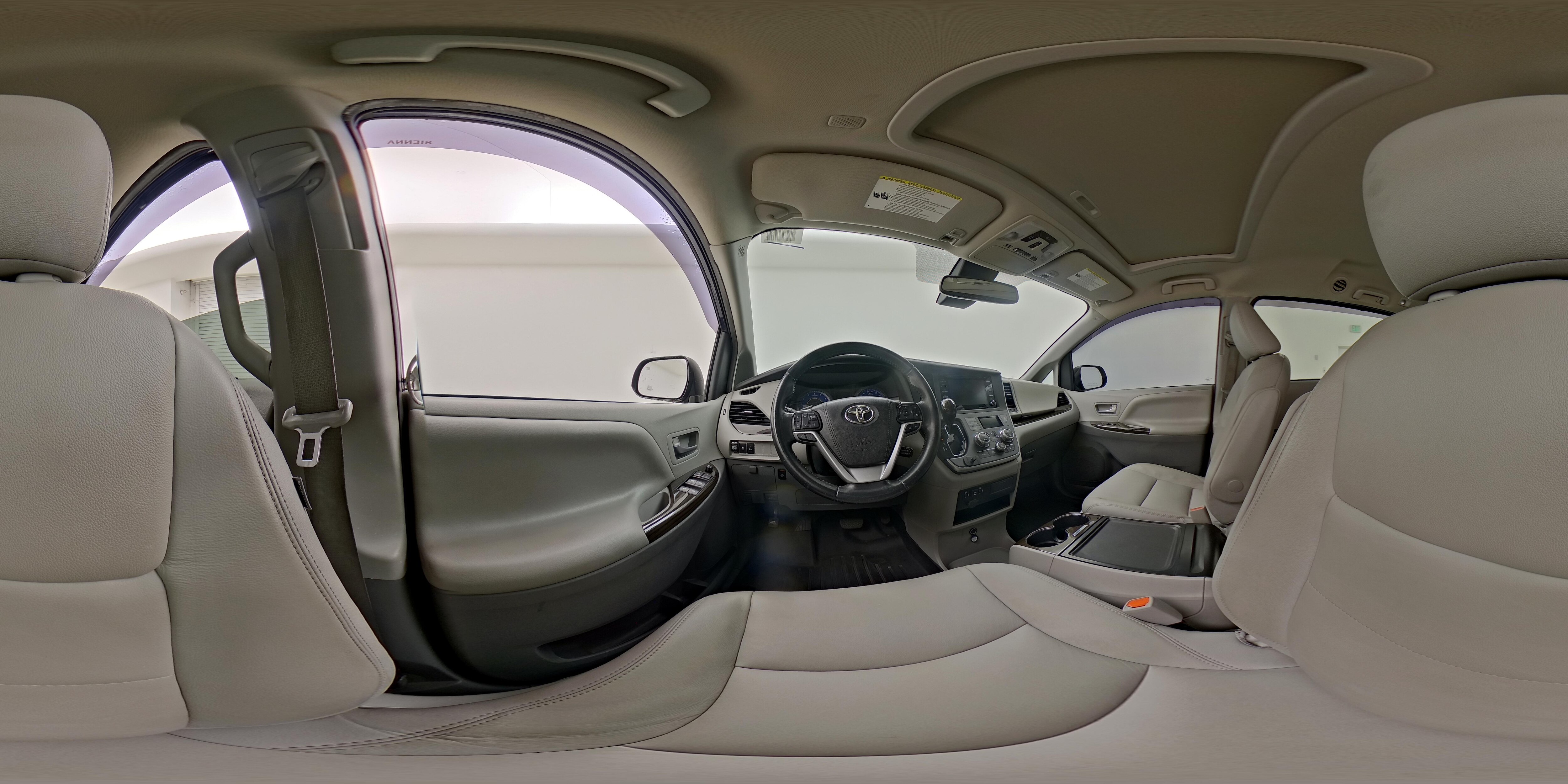 2020 Toyota Sienna XLE - Photo 28