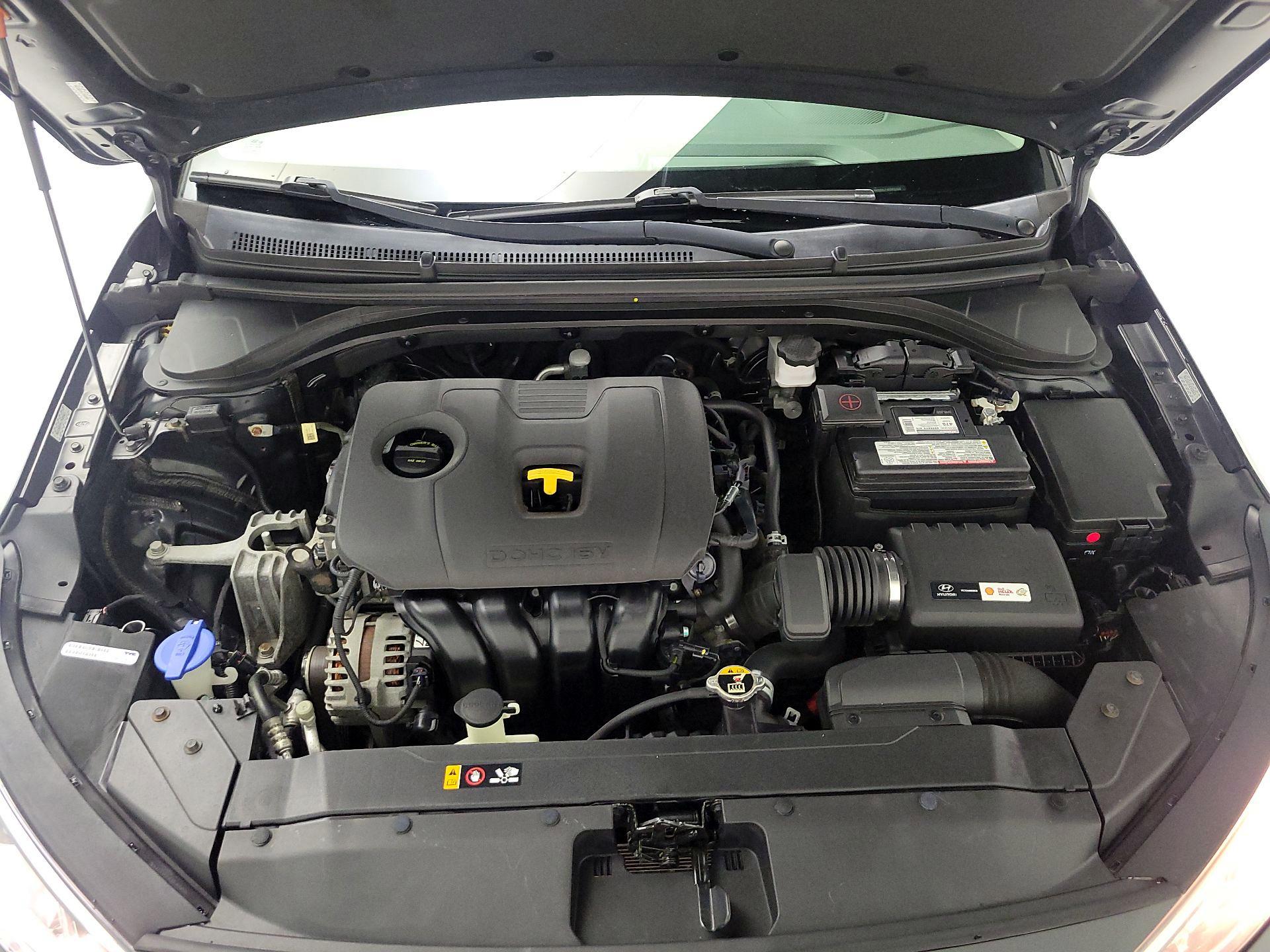 Thumbnail: 2019 Hyundai Elantra - 17