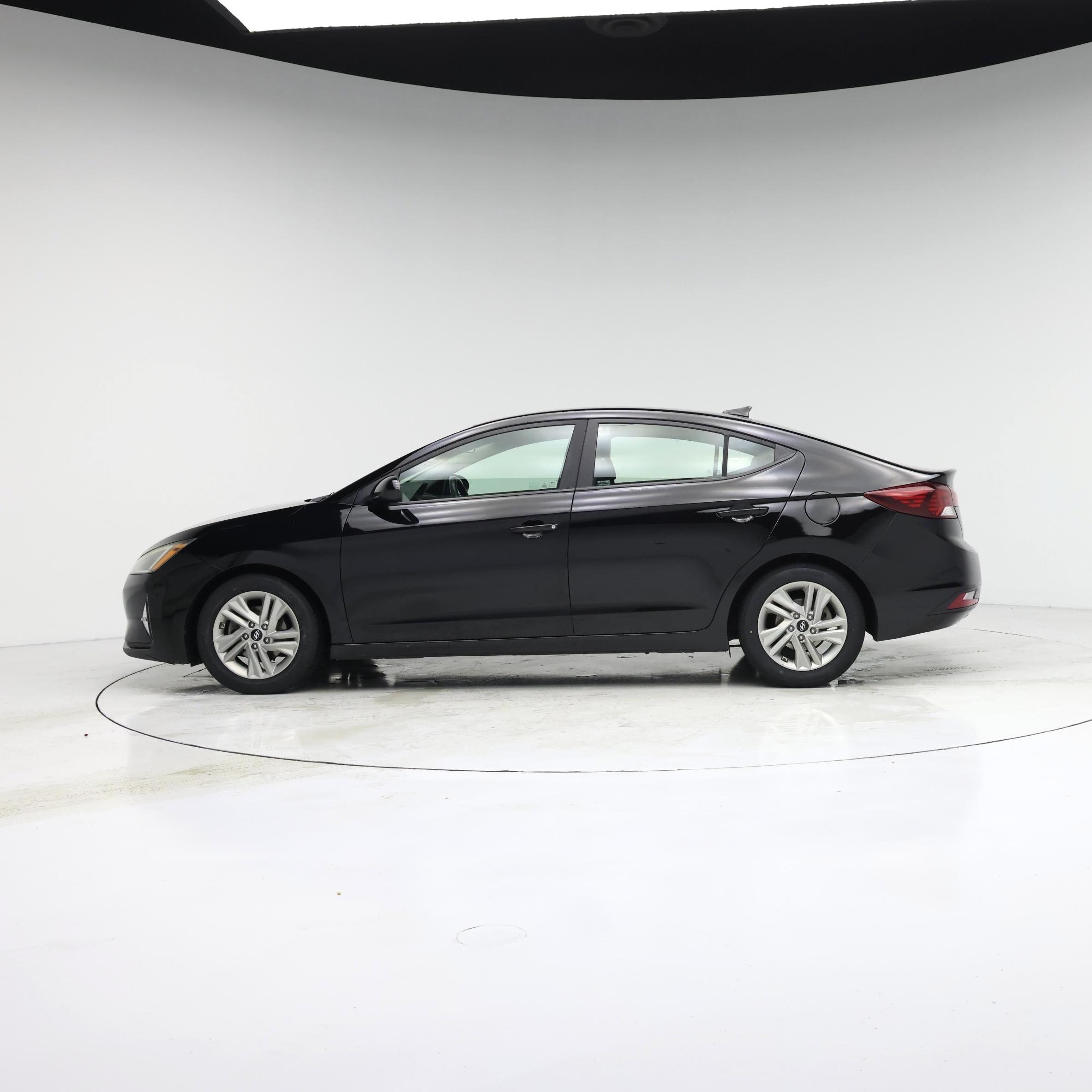 Thumbnail: 2019 Hyundai Elantra - 3