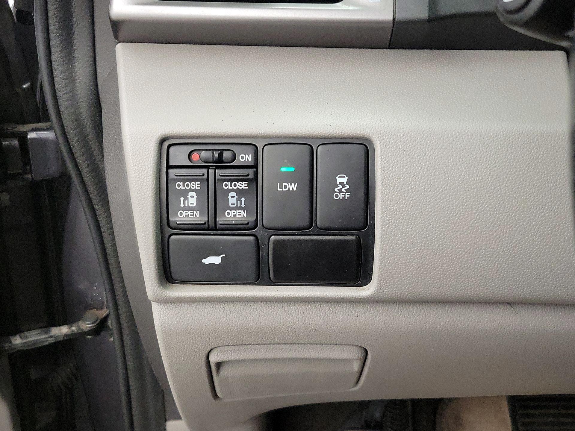 Thumbnail: 2014 Honda Odyssey - 13