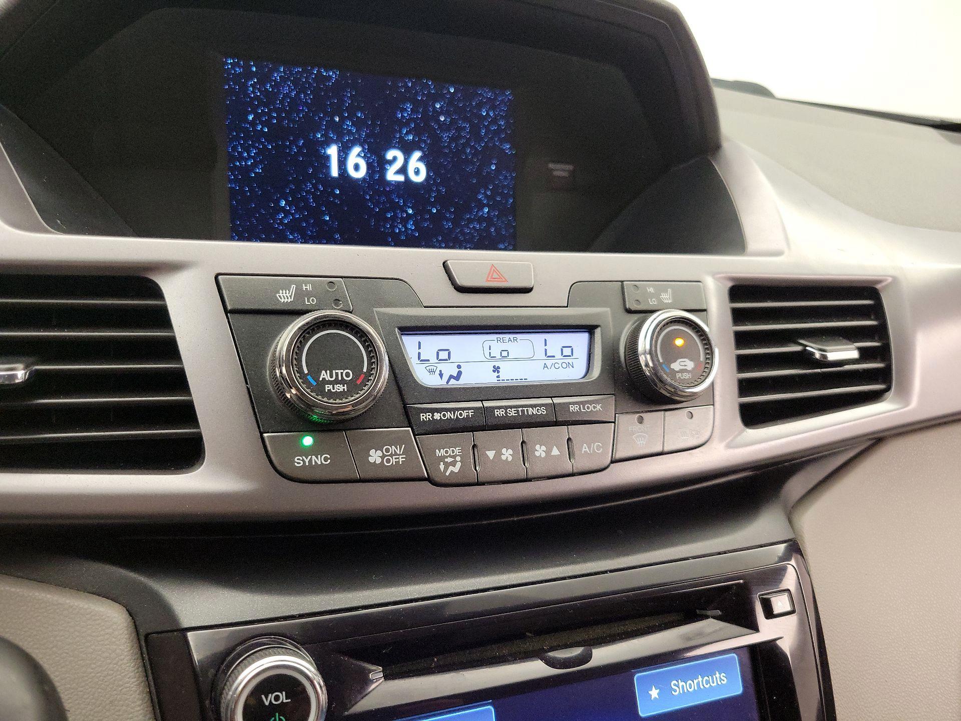 Thumbnail: 2014 Honda Odyssey - 16