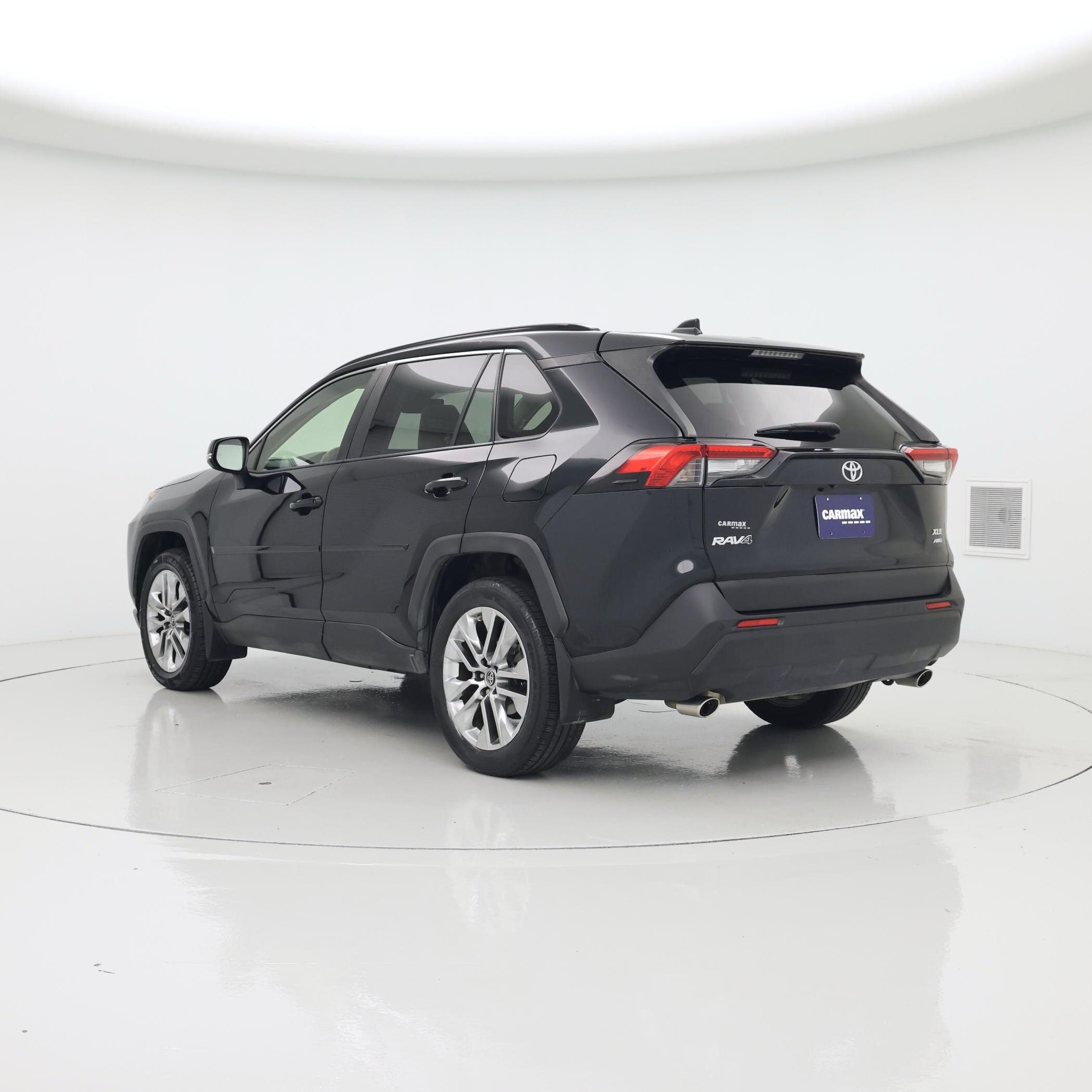 Thumbnail: 2019 Toyota RAV4 - 2