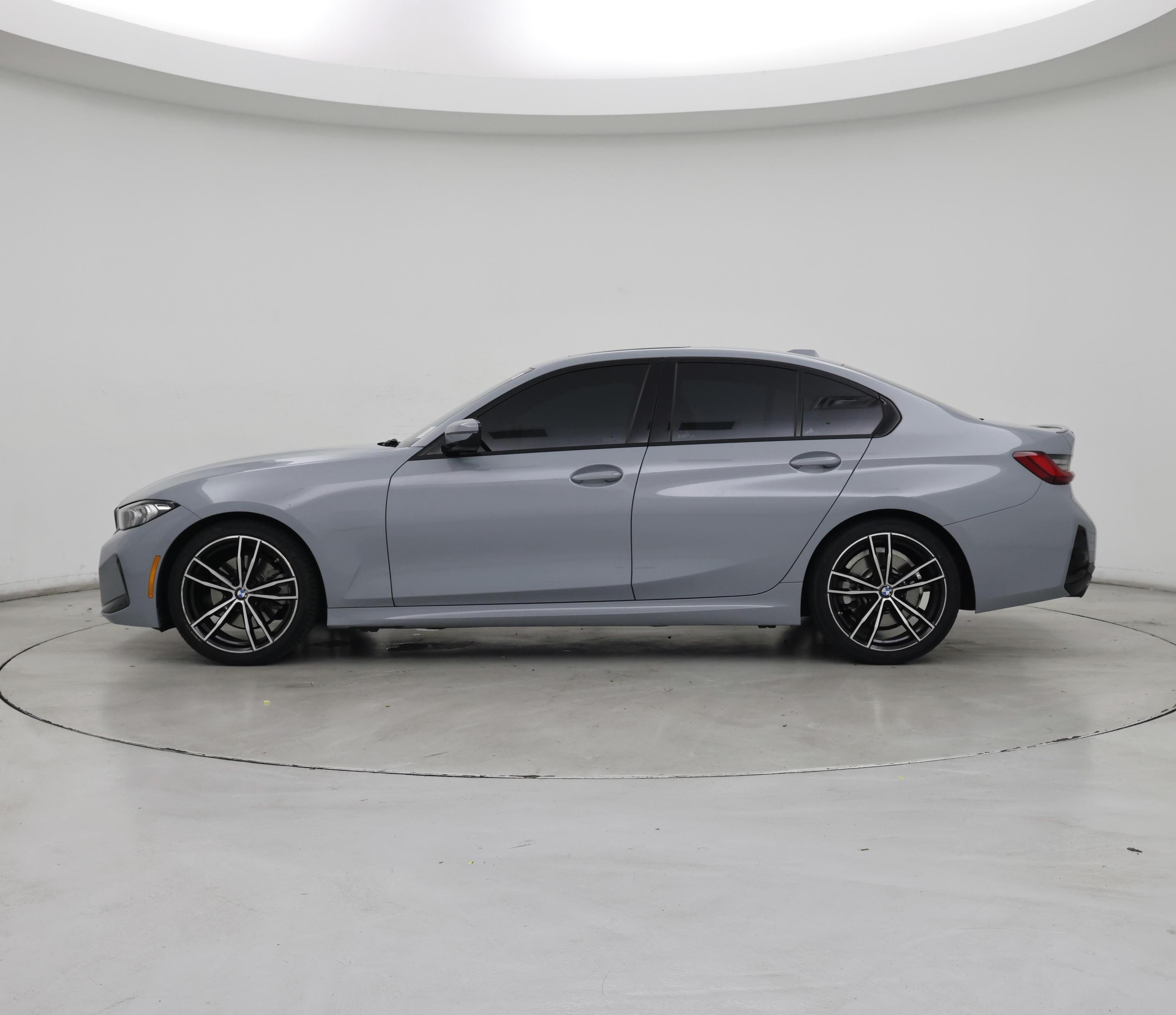 Thumbnail: 2024 BMW 3 Series - 3
