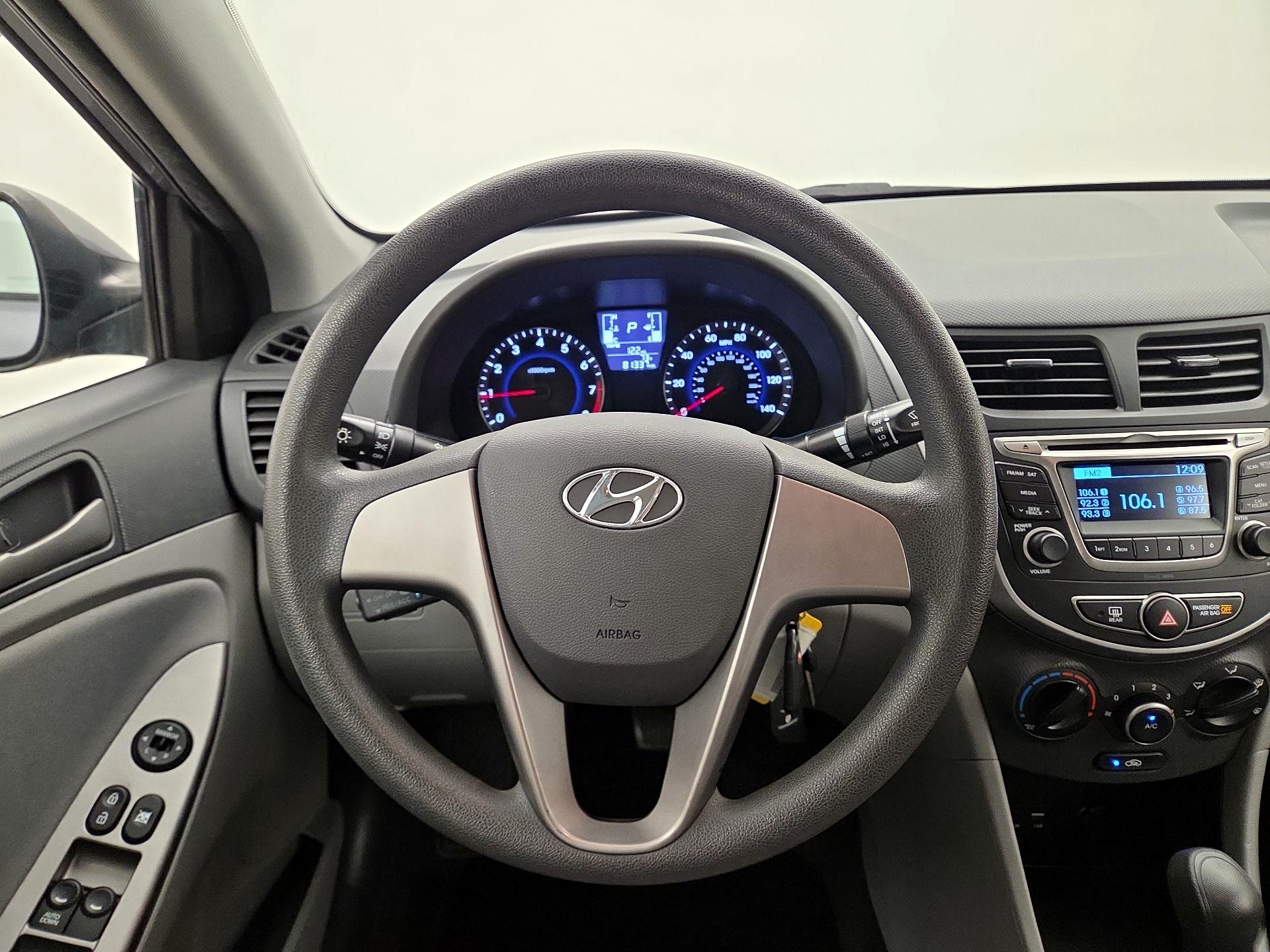 Thumbnail: 2016 Hyundai Accent - 10