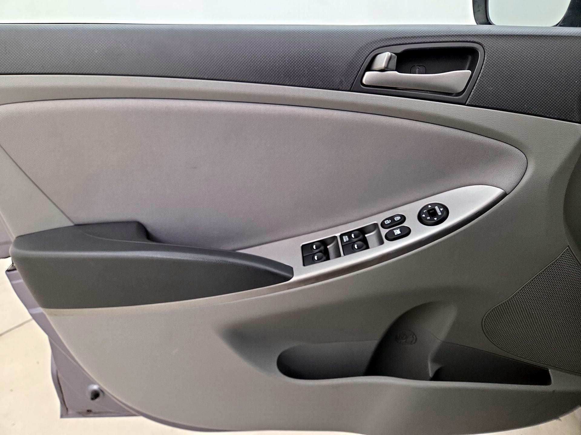 Thumbnail: 2016 Hyundai Accent - 12