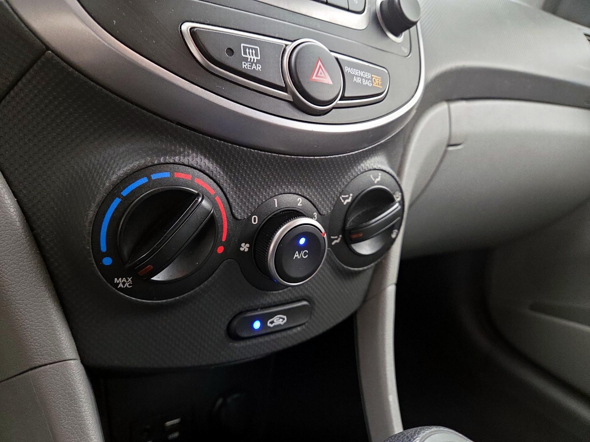 Thumbnail: 2016 Hyundai Accent - 15