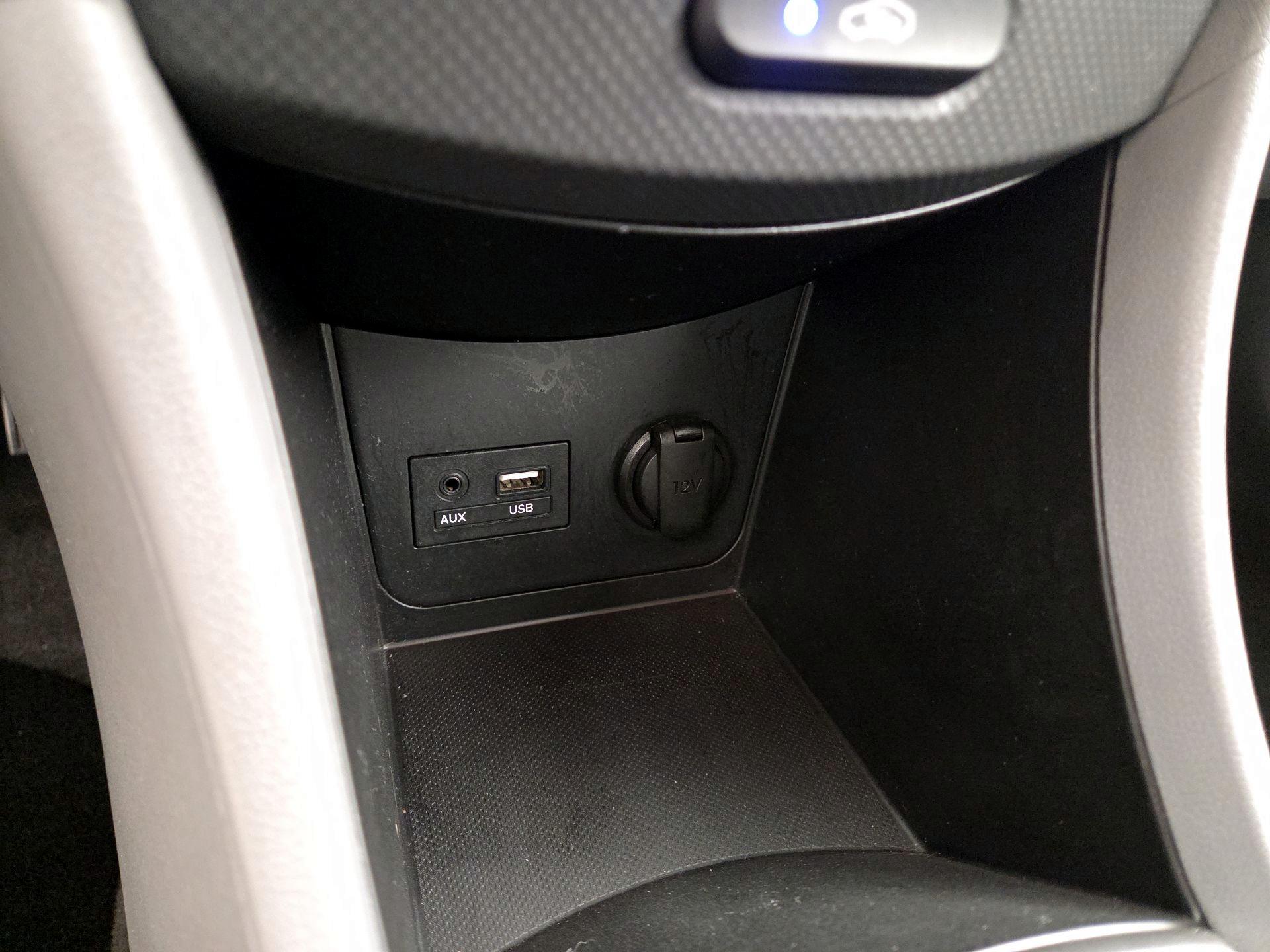 Thumbnail: 2016 Hyundai Accent - 17