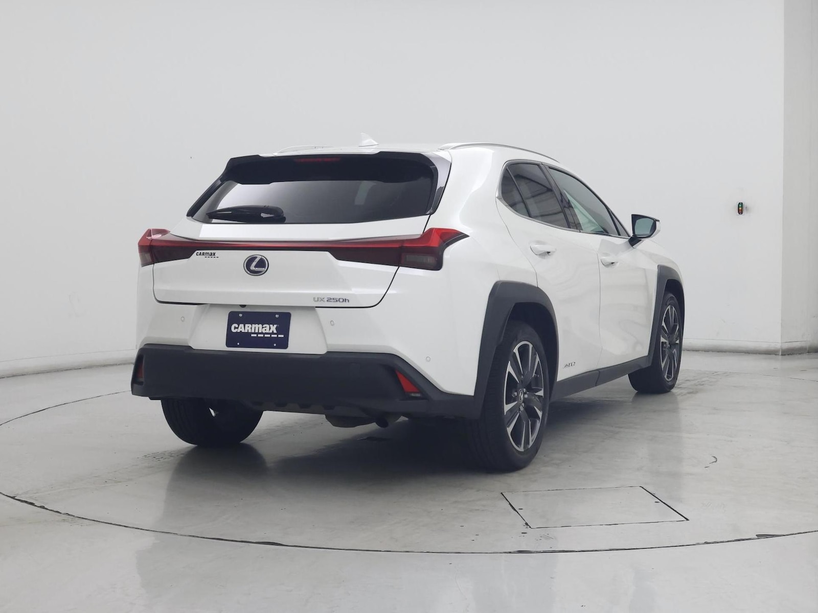 2021 Lexus UX Hybrid 250h - Photo 9