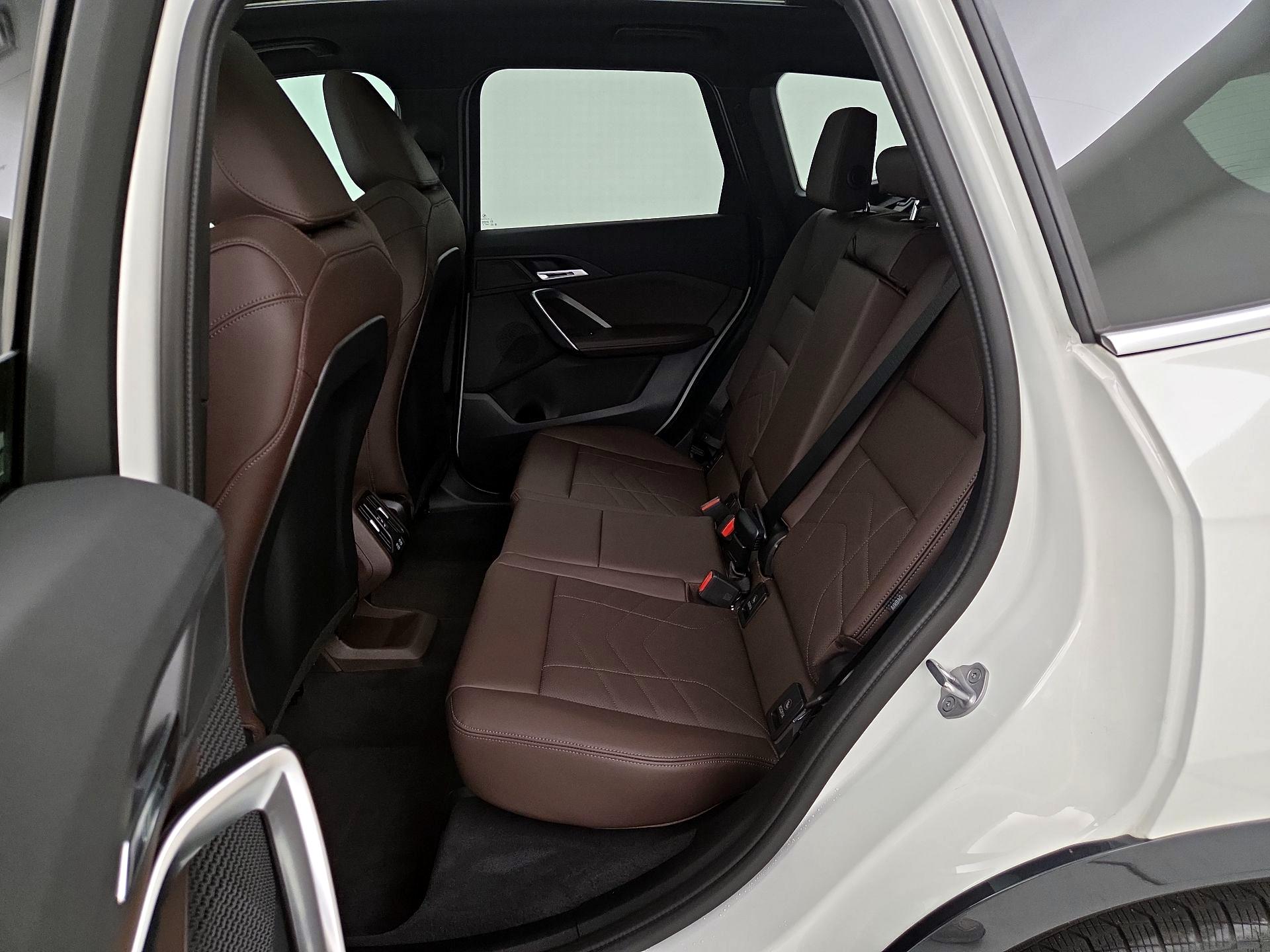 Thumbnail: 2025 BMW X1 - 20