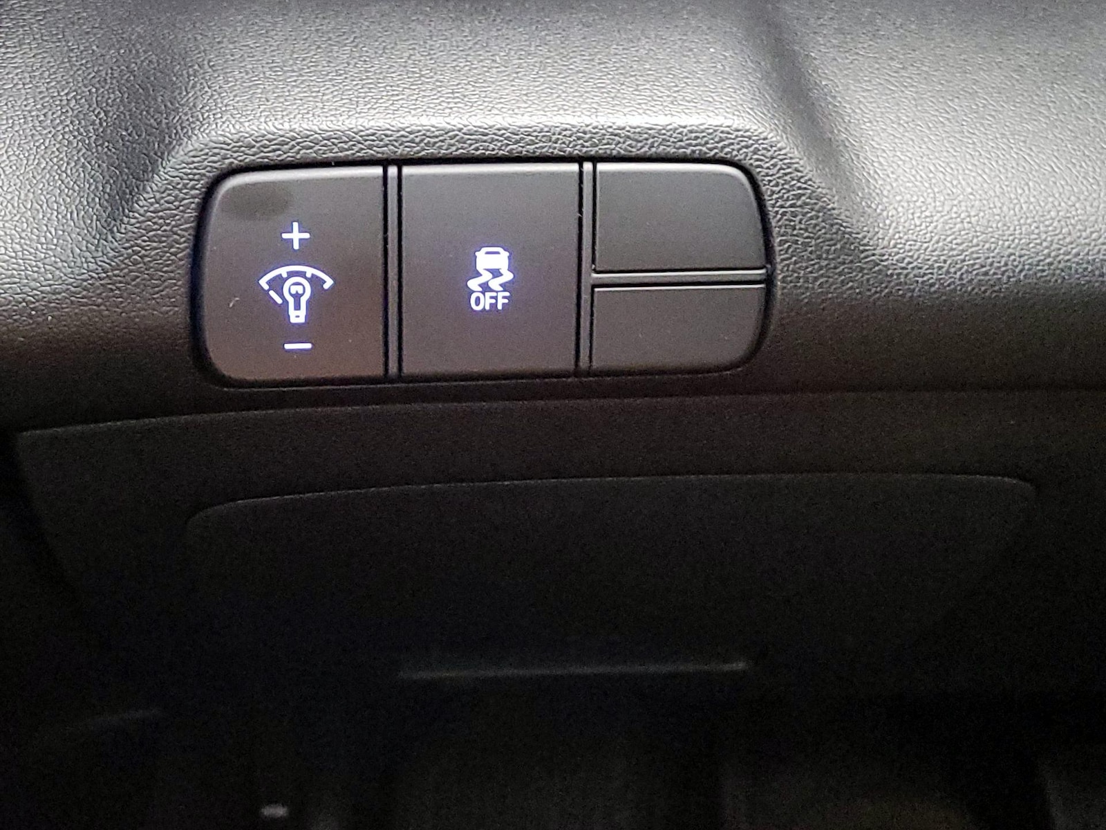 2024 Hyundai Elantra SEL - Photo 14
