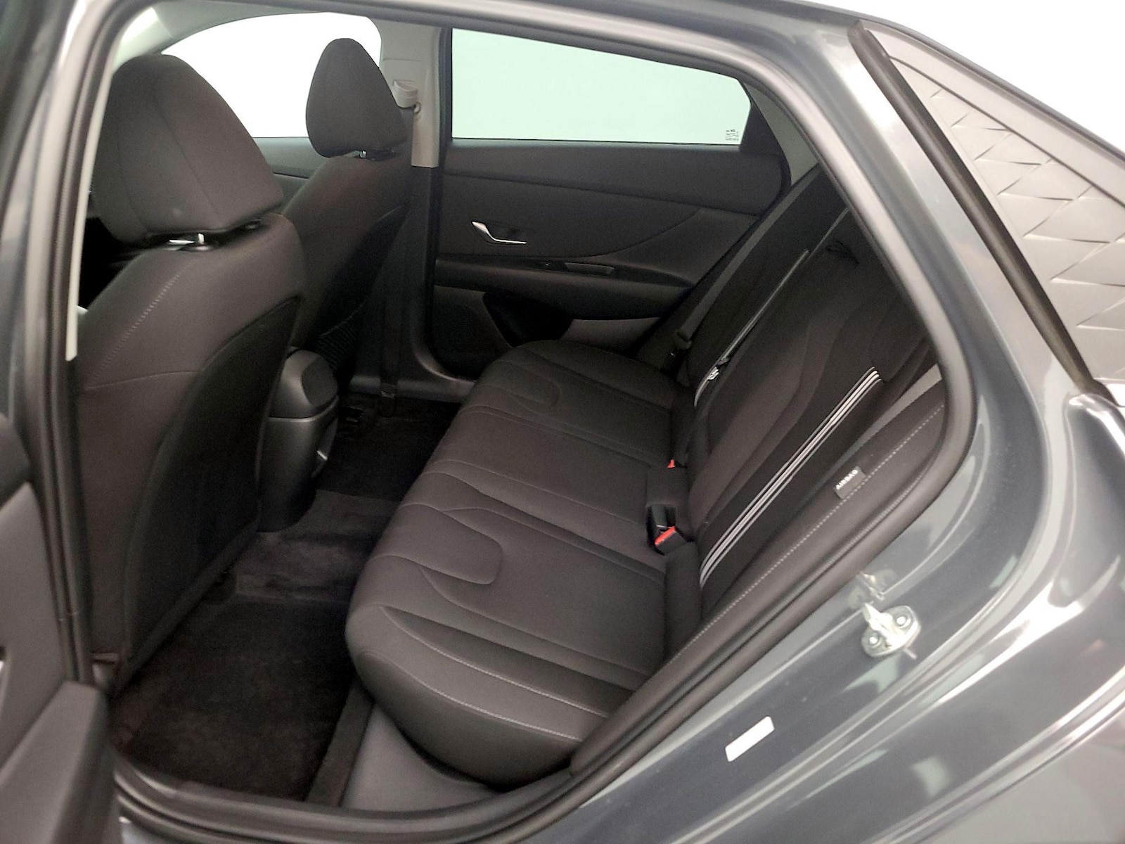 2024 Hyundai Elantra SEL - Photo 22