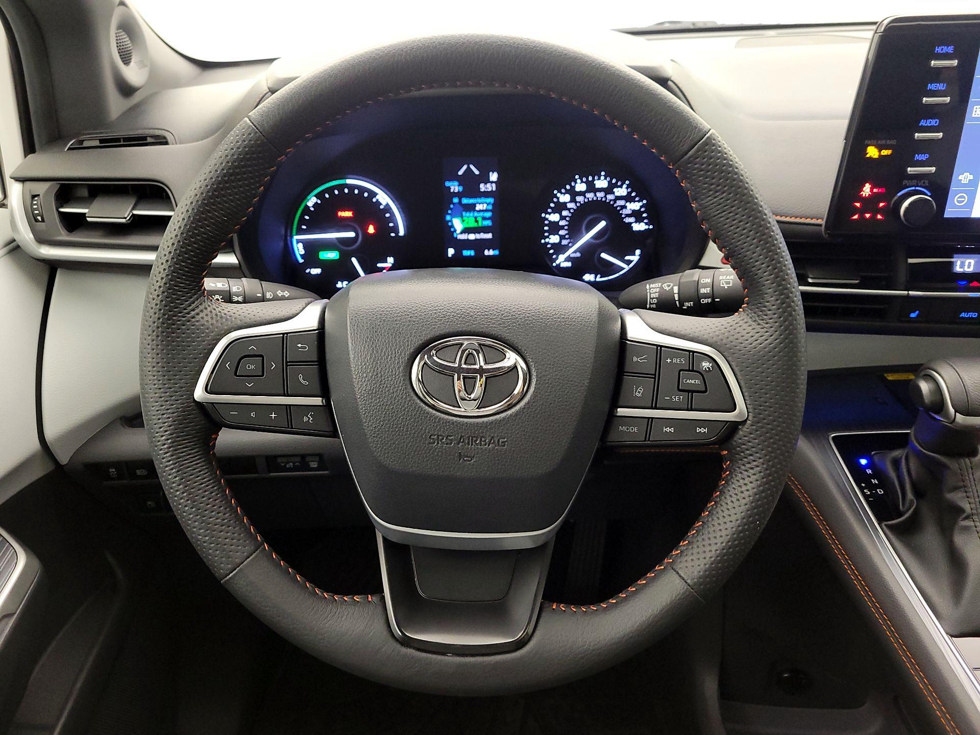 Thumbnail: 2024 Toyota Sienna - 10