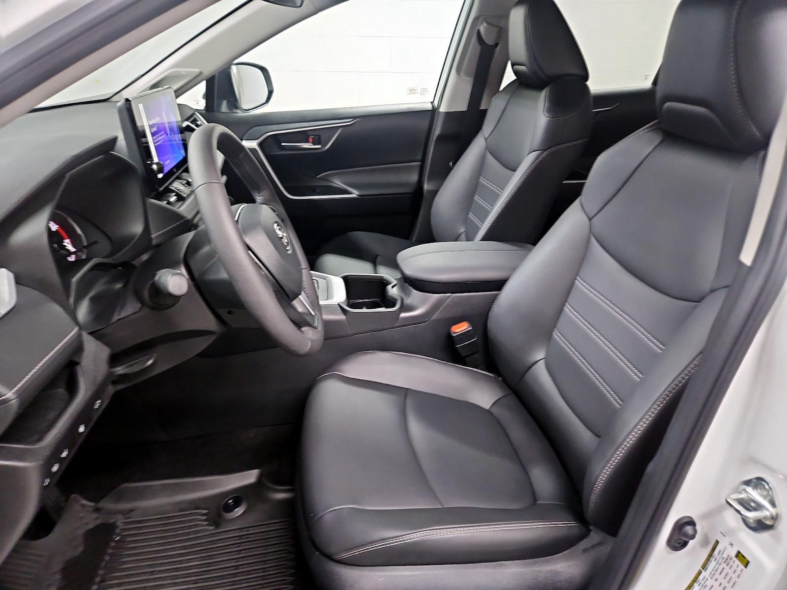 2025 Toyota RAV4 XLE Premium - Photo 12