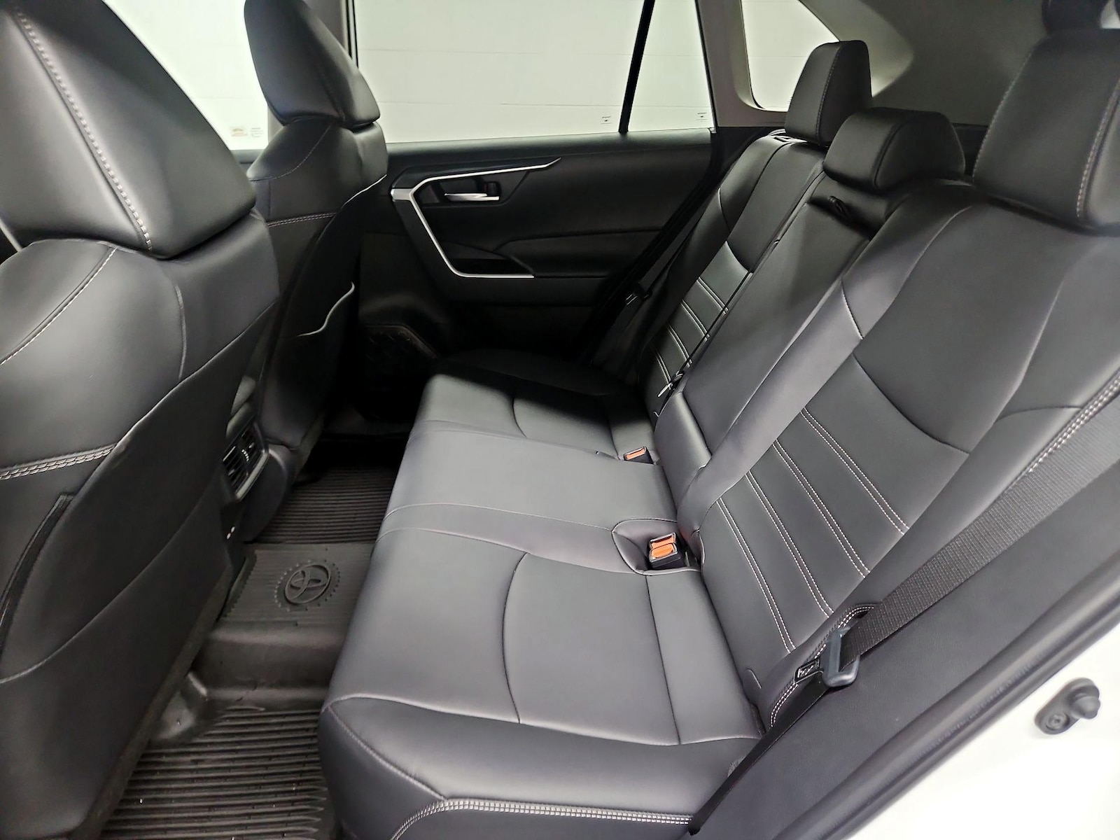 2025 Toyota RAV4 XLE Premium - Photo 21