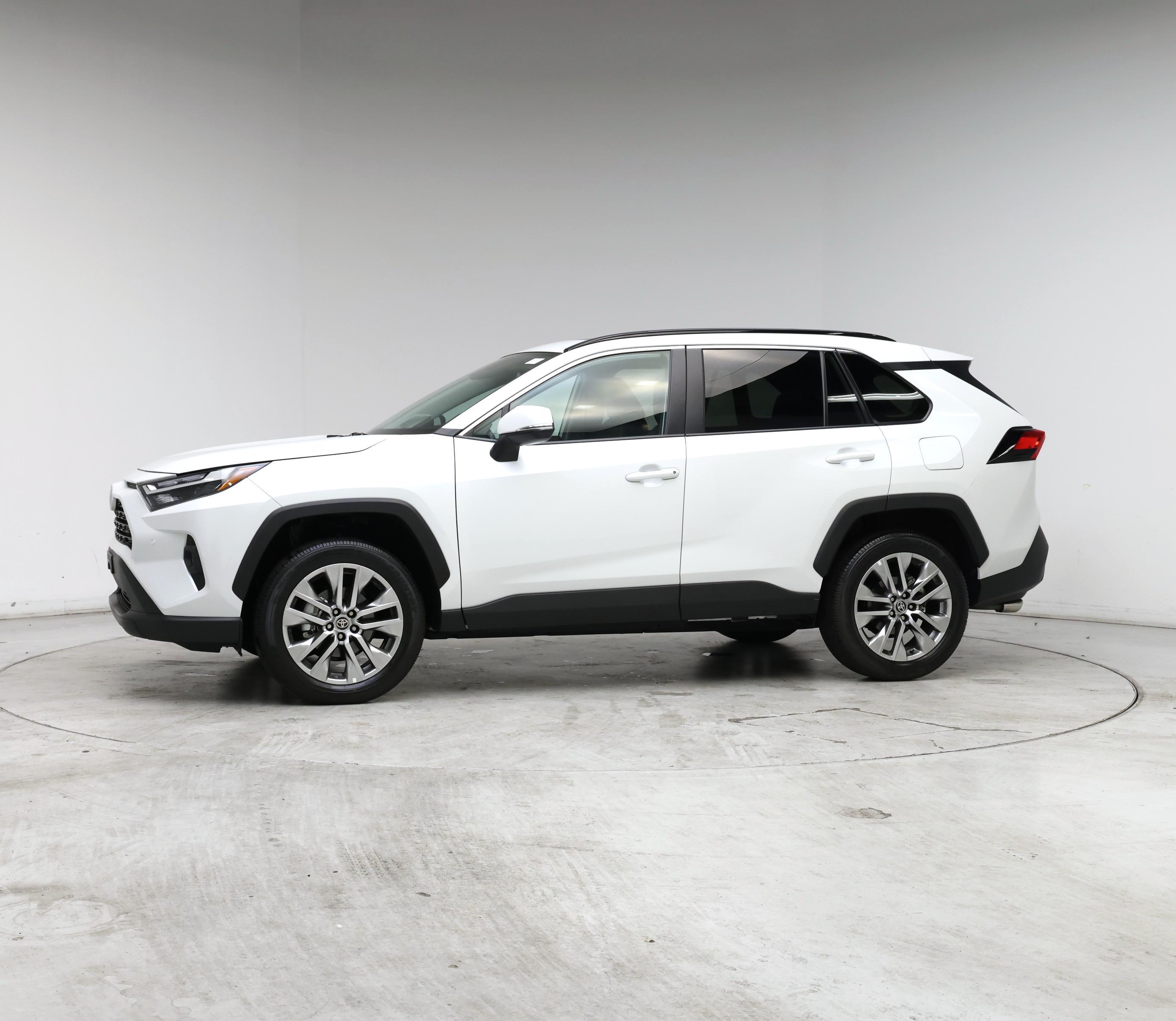 Thumbnail: 2025 Toyota RAV4 - 3