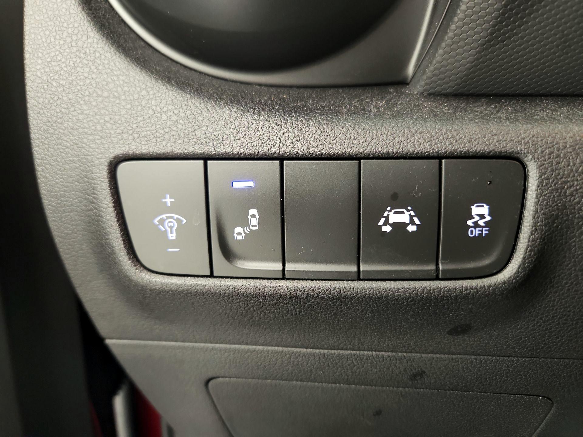 Thumbnail: 2020 Hyundai Kona - 14