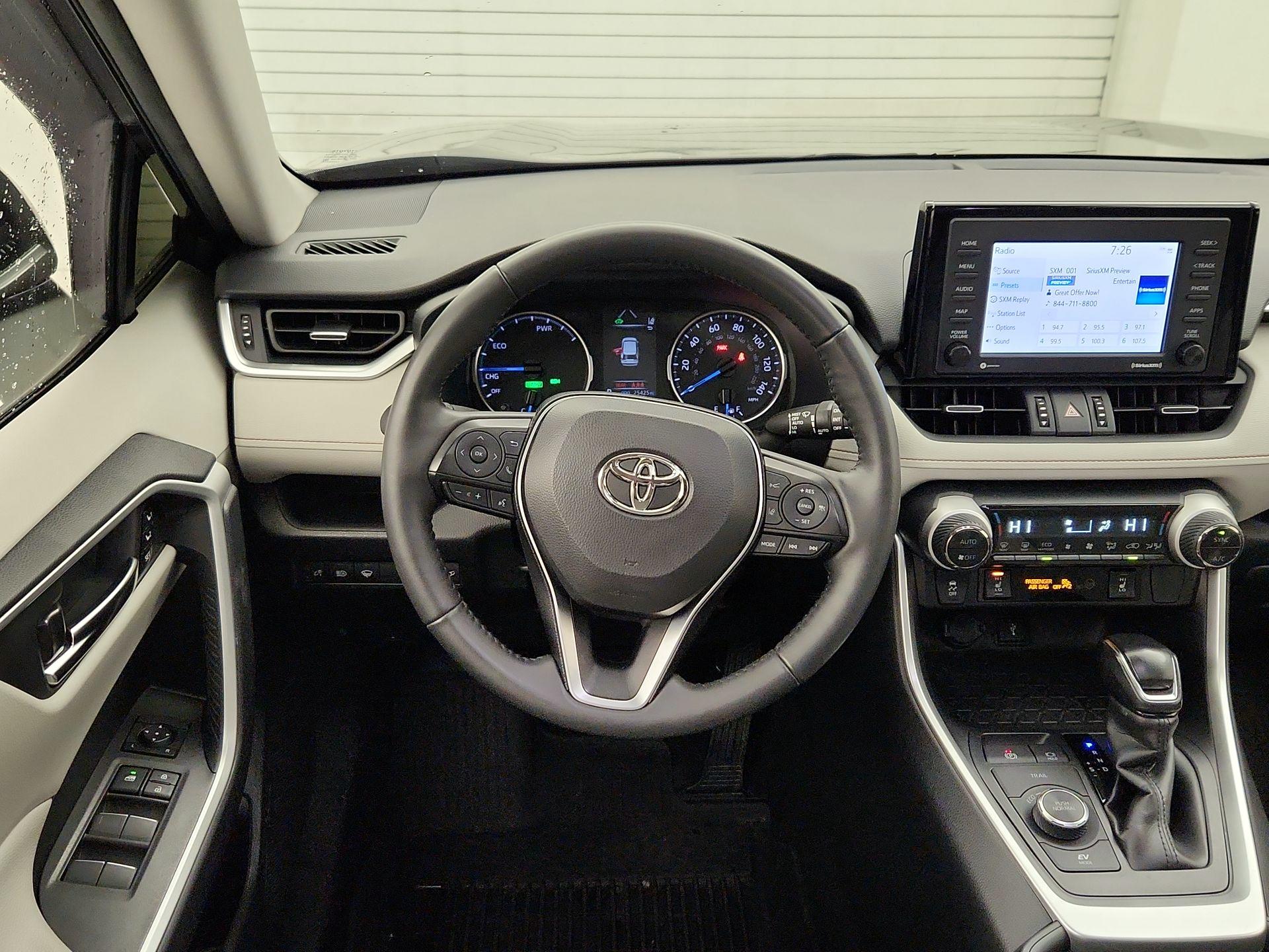 Thumbnail: 2022 Toyota RAV4 - 10