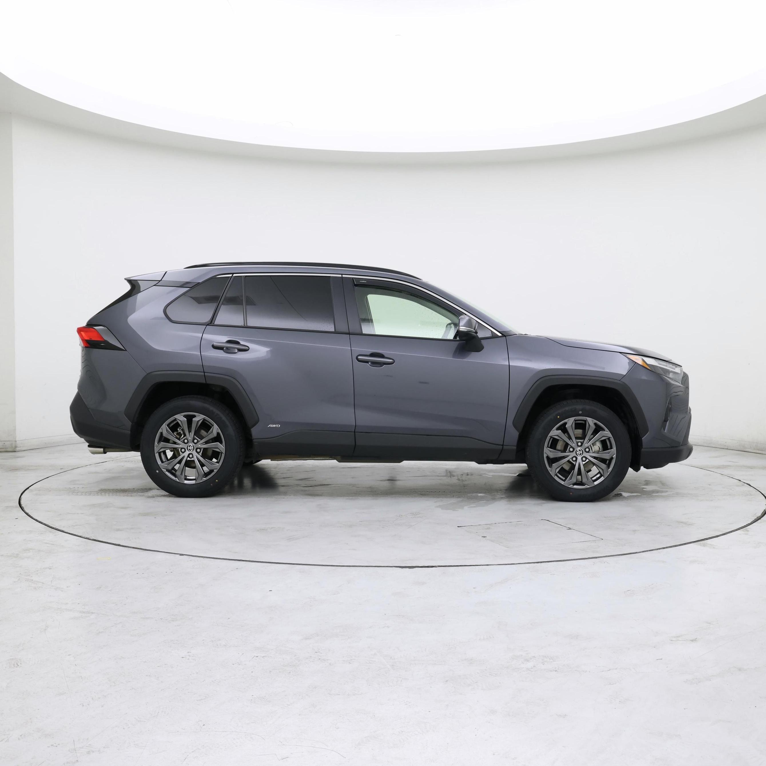 Thumbnail: 2022 Toyota RAV4 - 7