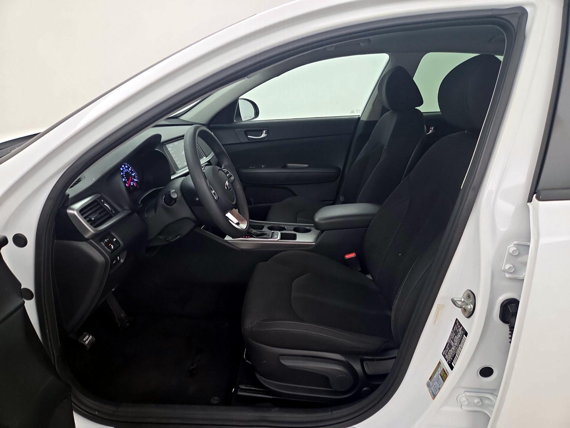 Thumbnail: 2019 Kia Optima - 11