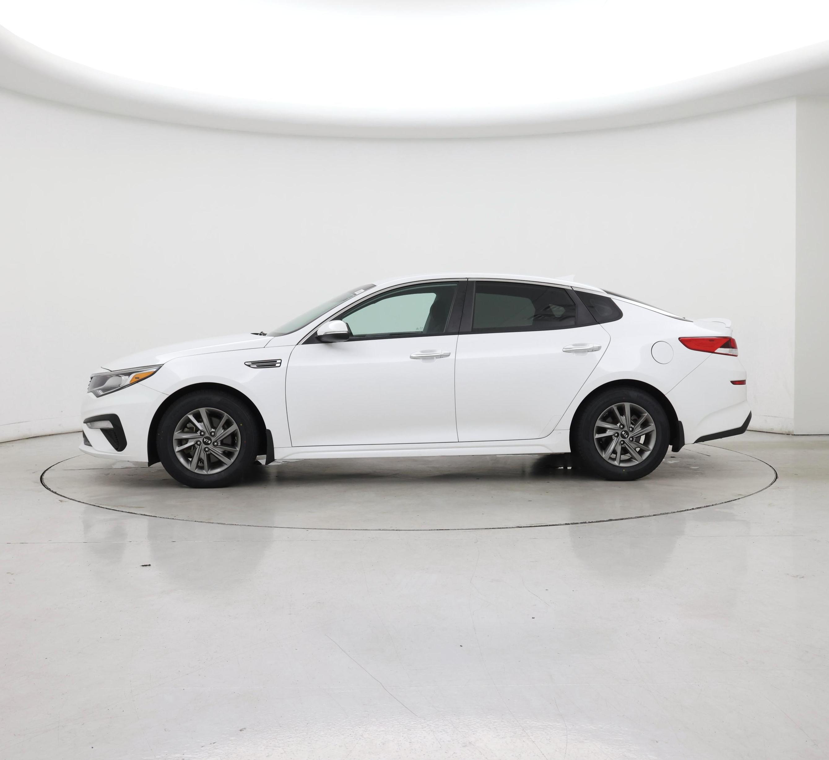 Thumbnail: 2019 Kia Optima - 3