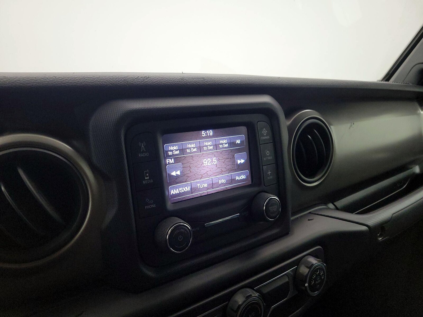 2020 Jeep Gladiator Sport S - Photo 16