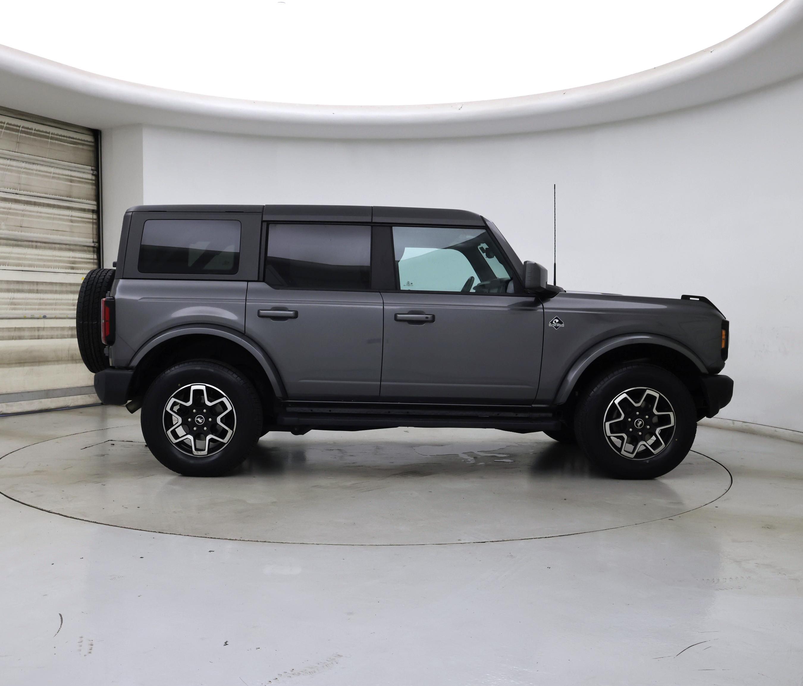 Thumbnail: 2022 Ford Bronco - 7