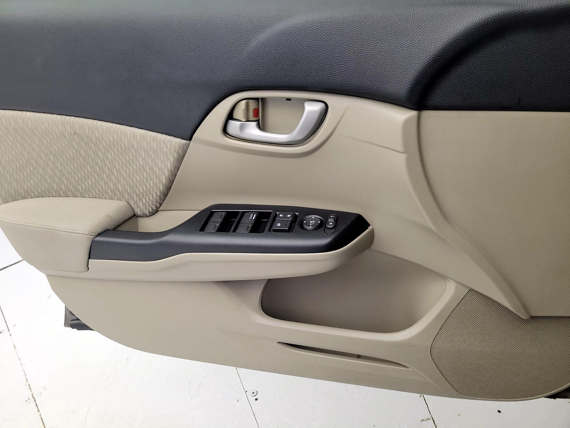 Thumbnail: 2015 Honda Civic - 12