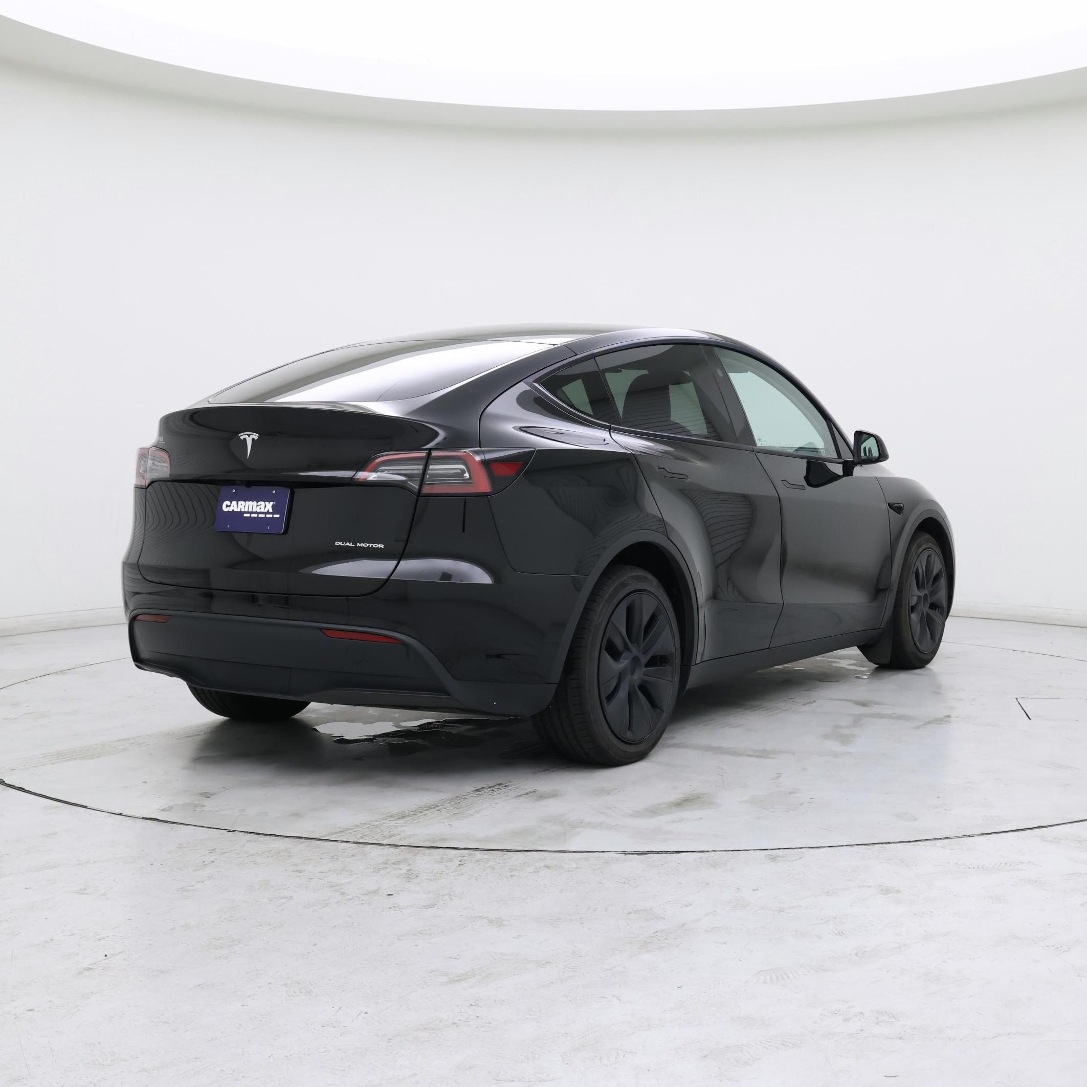 Thumbnail: 2025 Tesla Model Y - 8