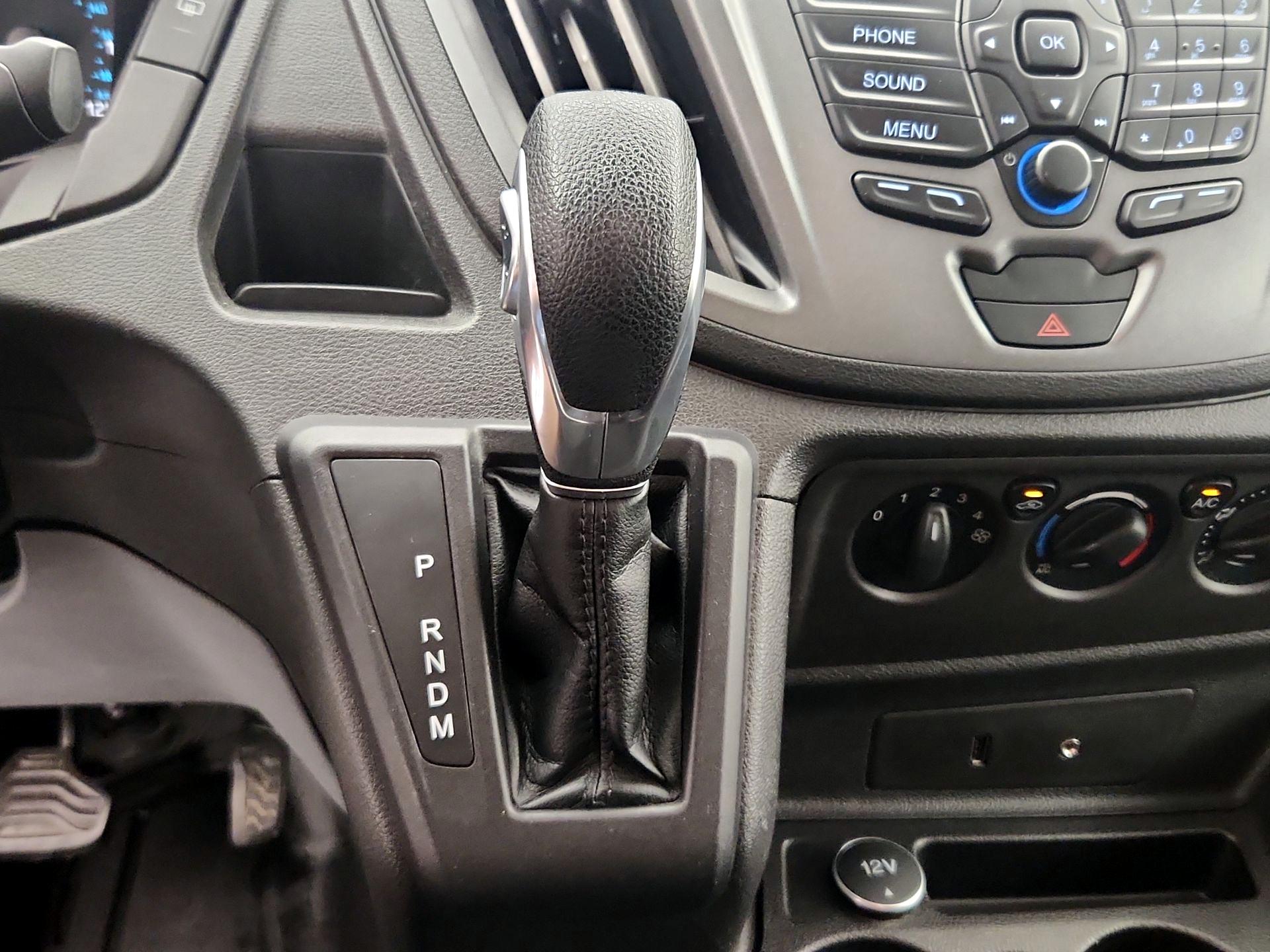 Thumbnail: 2016 Ford Transit Series - 17