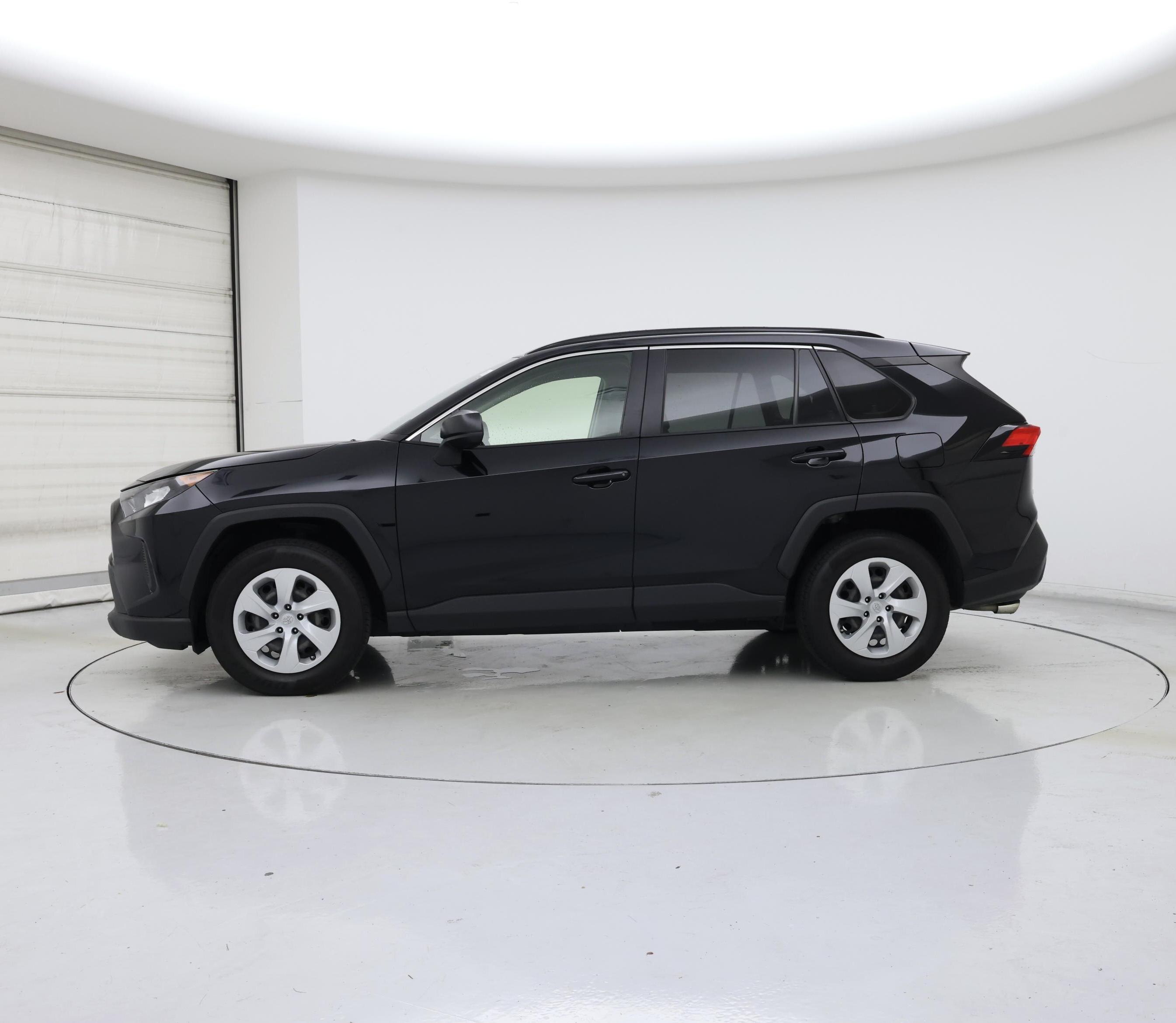 Thumbnail: 2020 Toyota RAV4 - 3