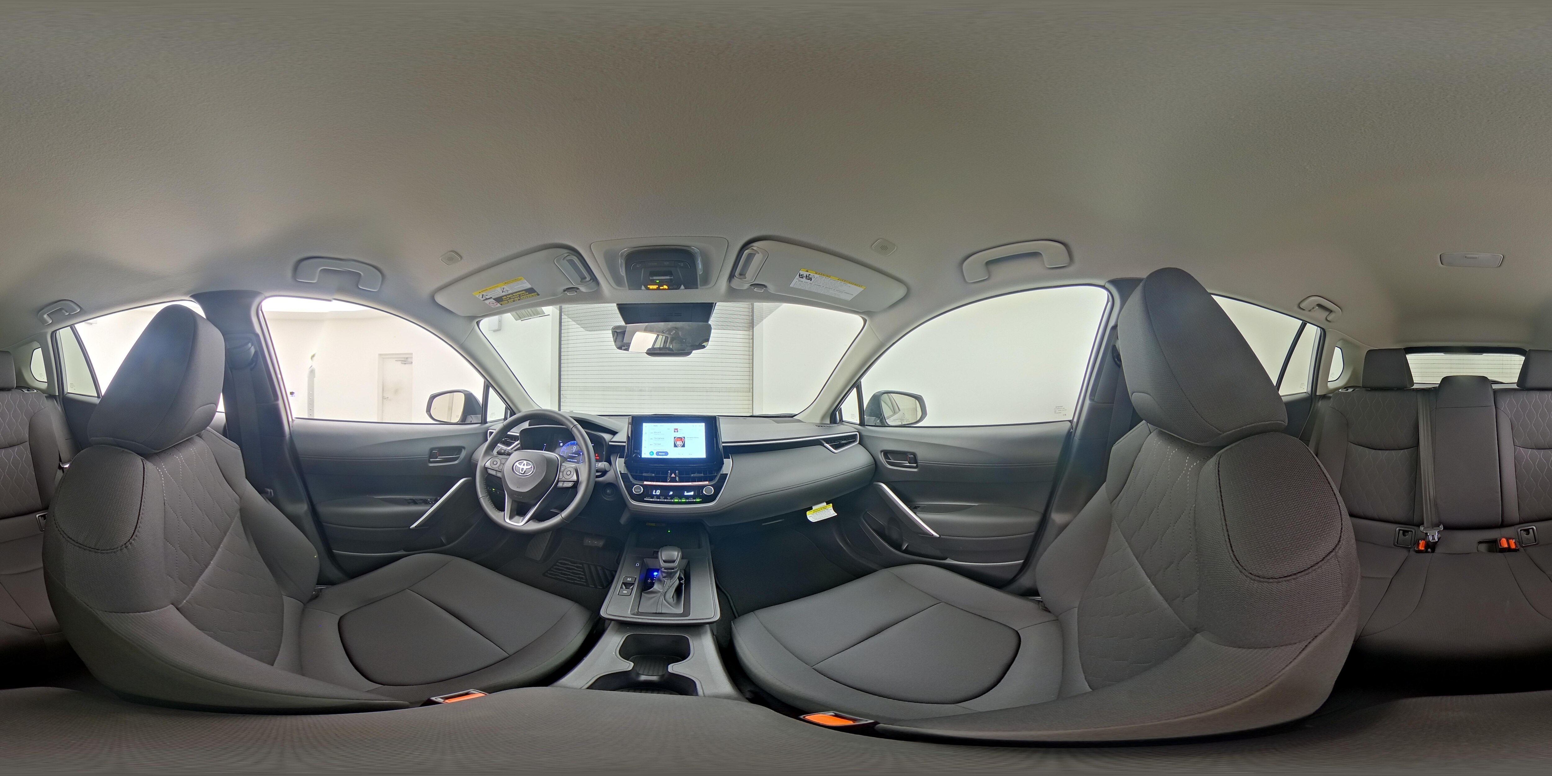 2026 Toyota Corolla Cross LE - Photo 25