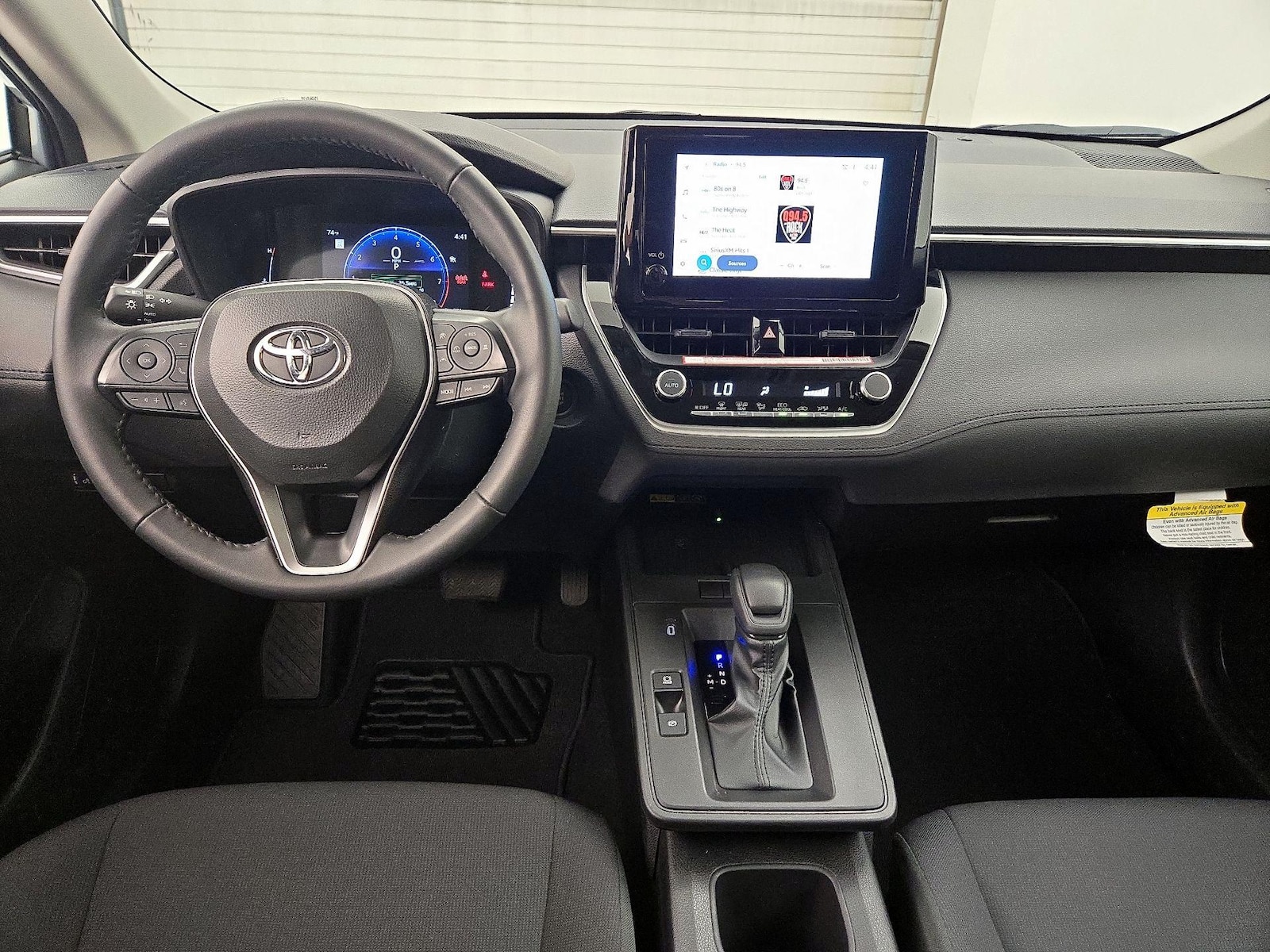 2026 Toyota Corolla Cross LE - Photo 10