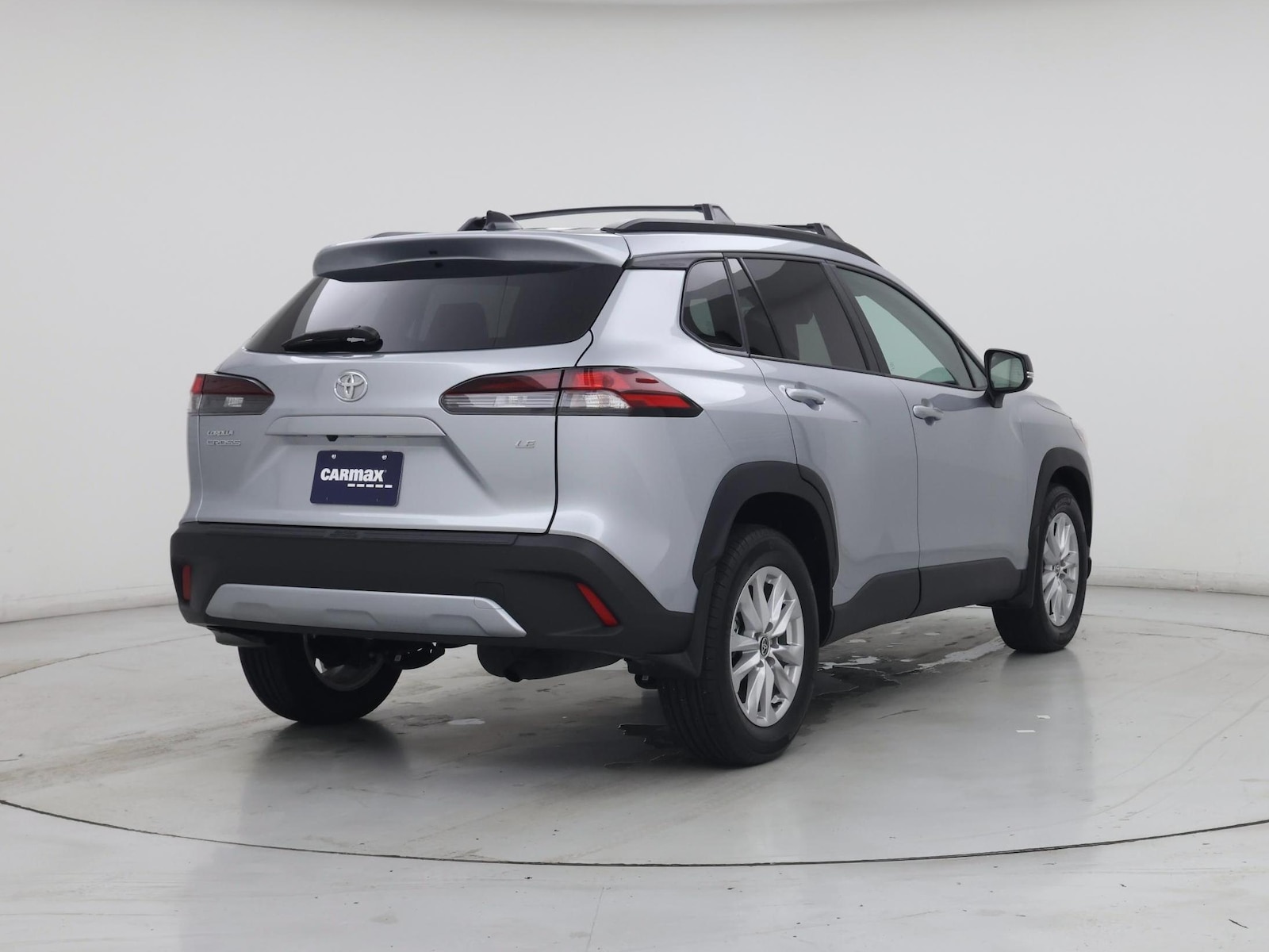 2026 Toyota Corolla Cross LE - Photo 9