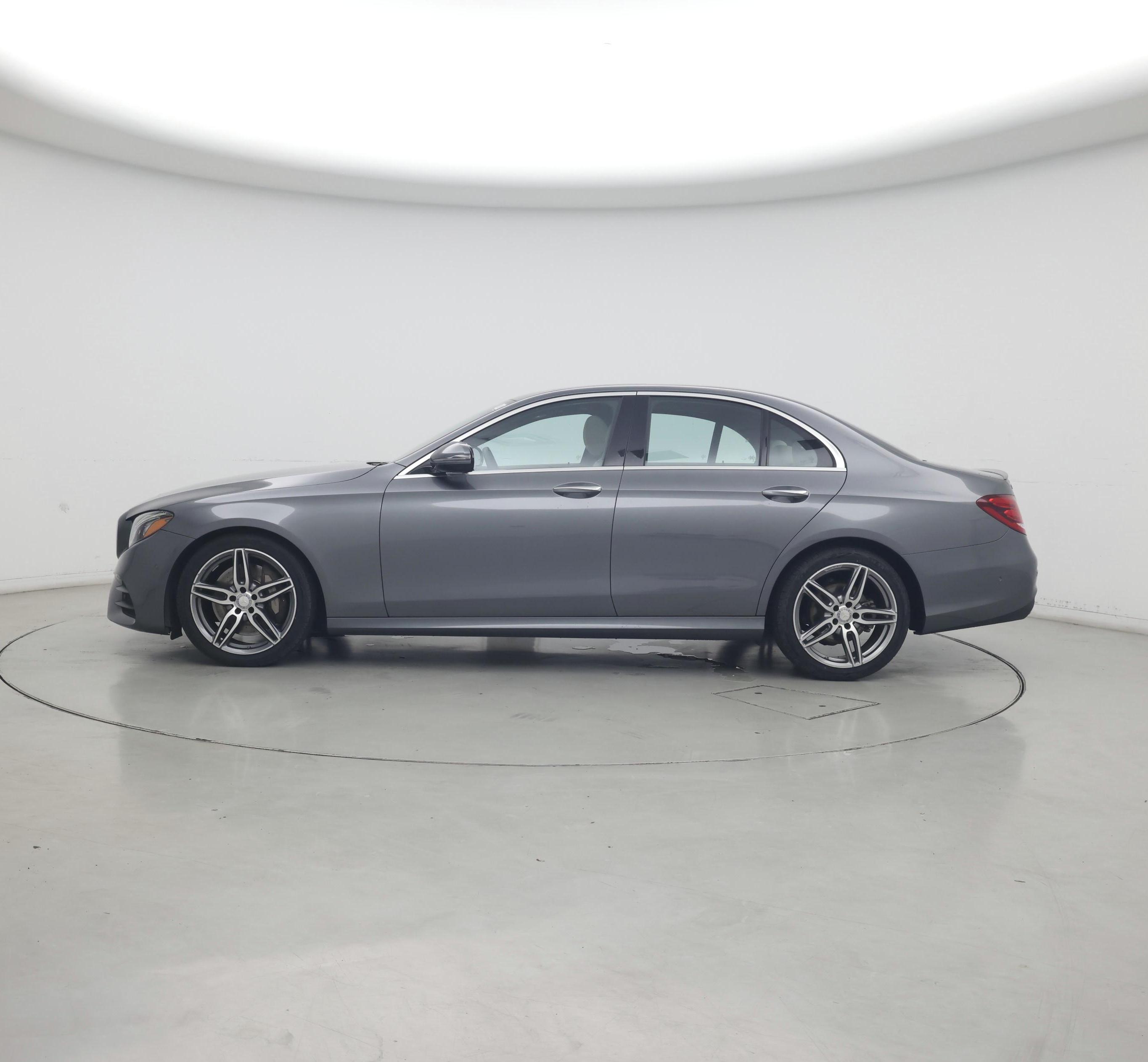 Thumbnail: 2017 Mercedes-Benz E-Class - 3