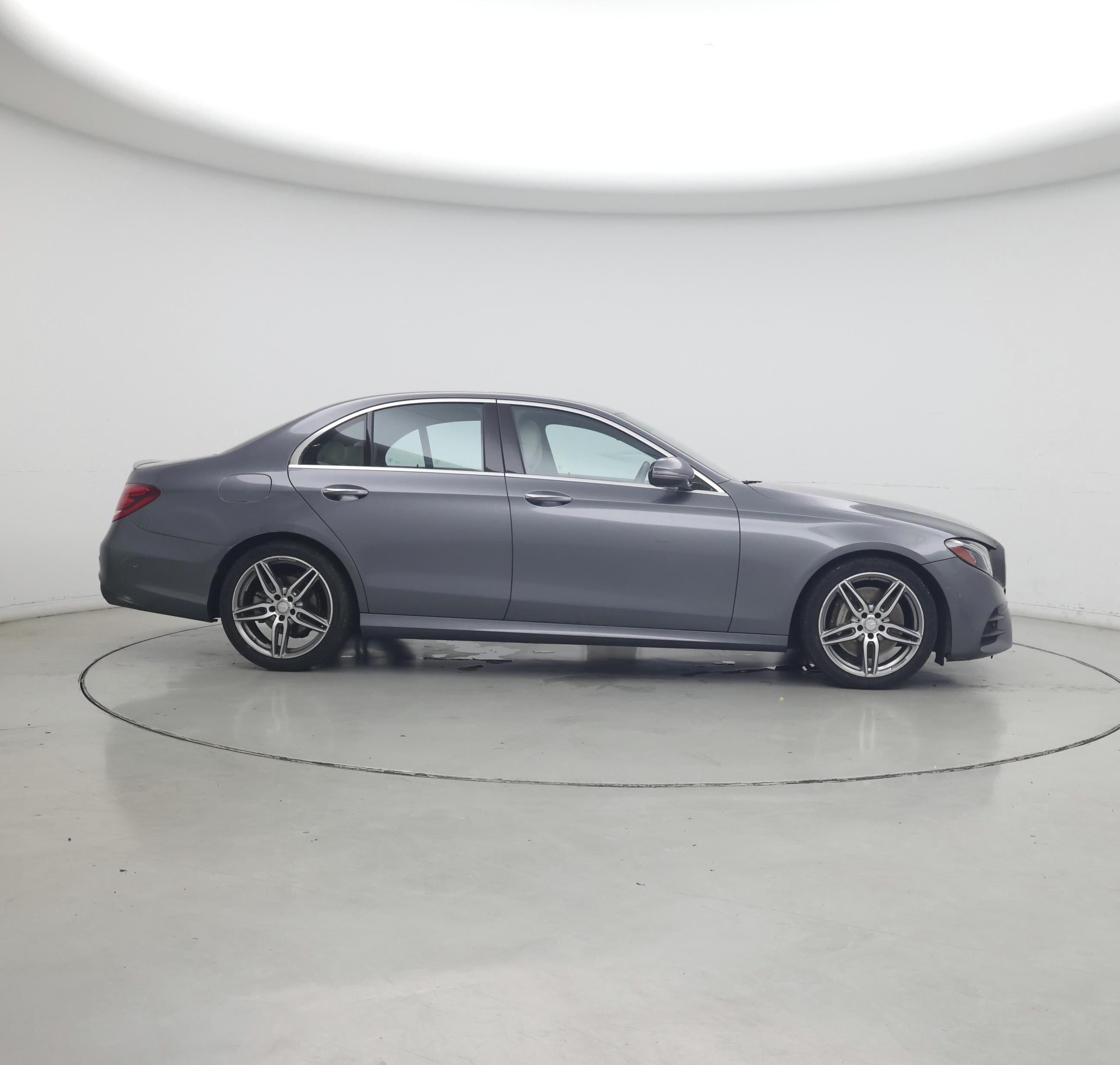 Thumbnail: 2017 Mercedes-Benz E-Class - 7