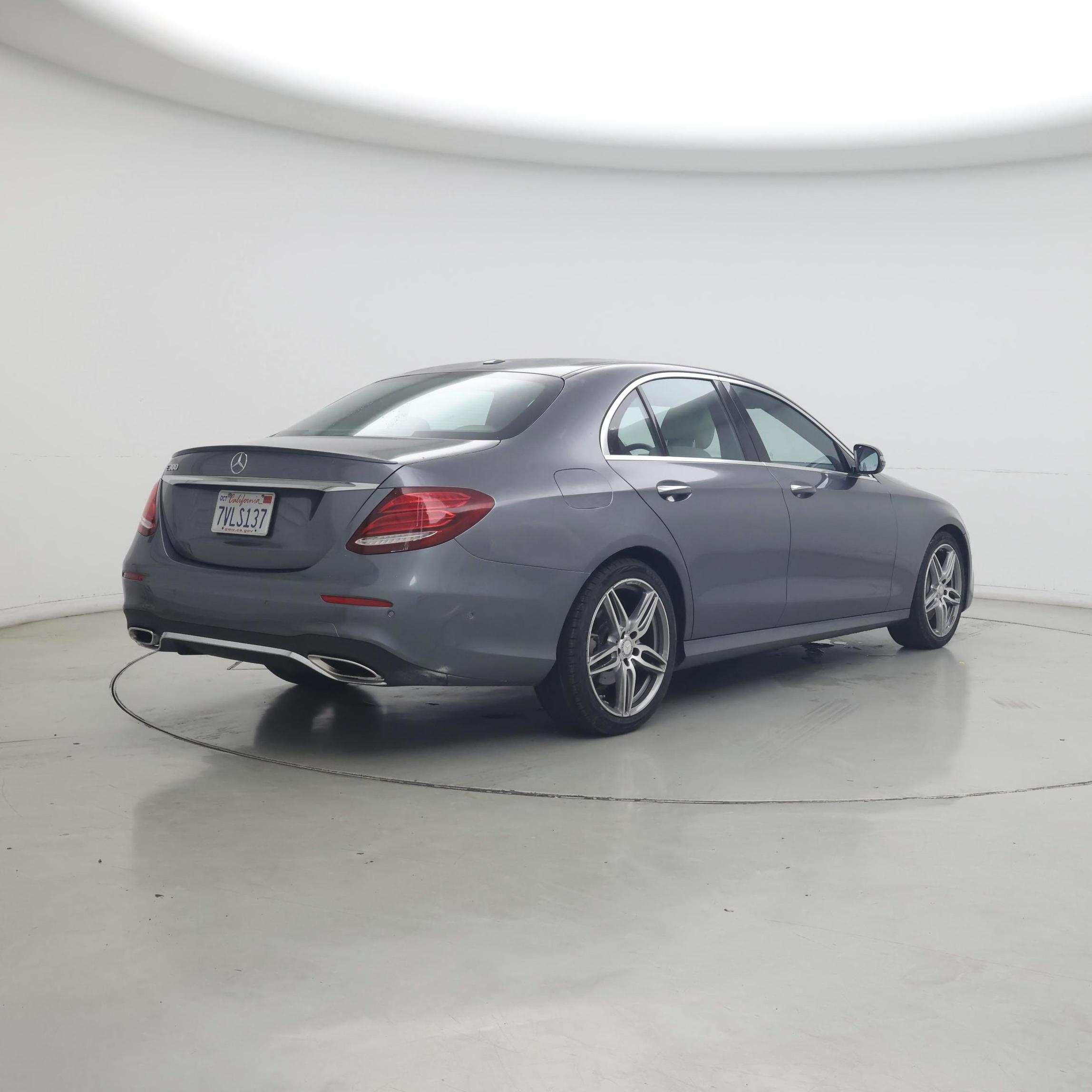 Thumbnail: 2017 Mercedes-Benz E-Class - 8