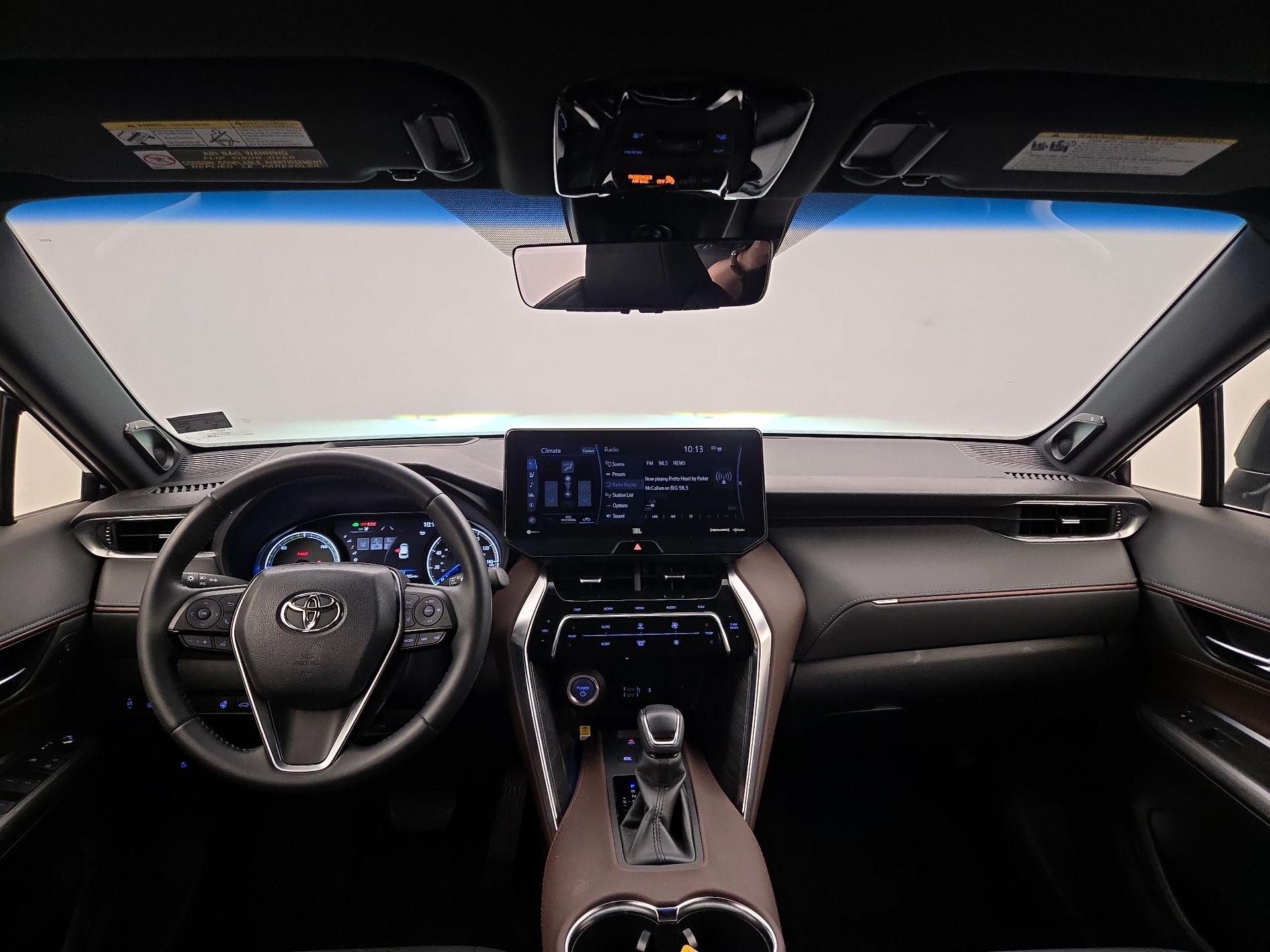 Thumbnail: 2021 Toyota Venza - 9