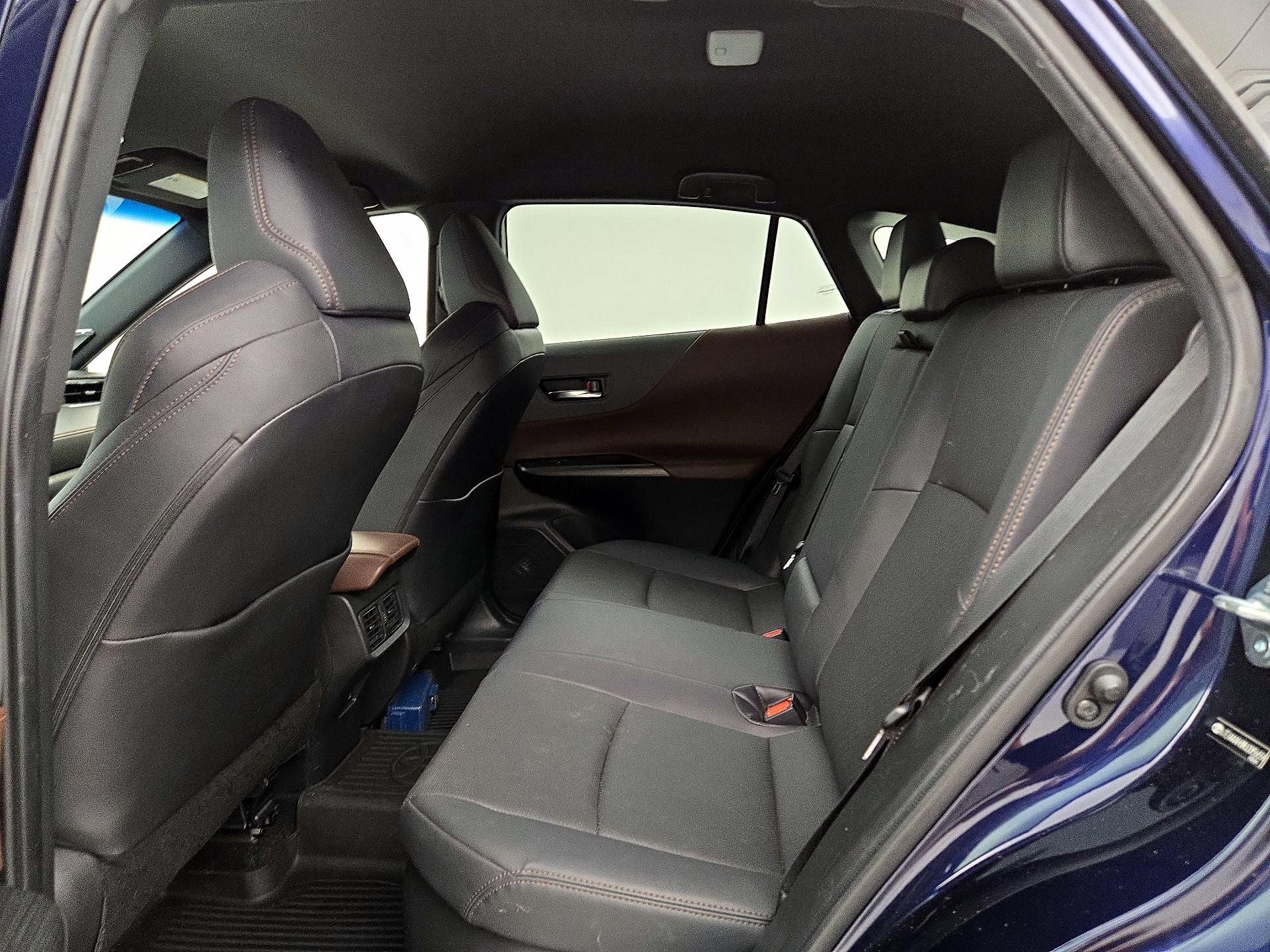 Thumbnail: 2021 Toyota Venza - 19