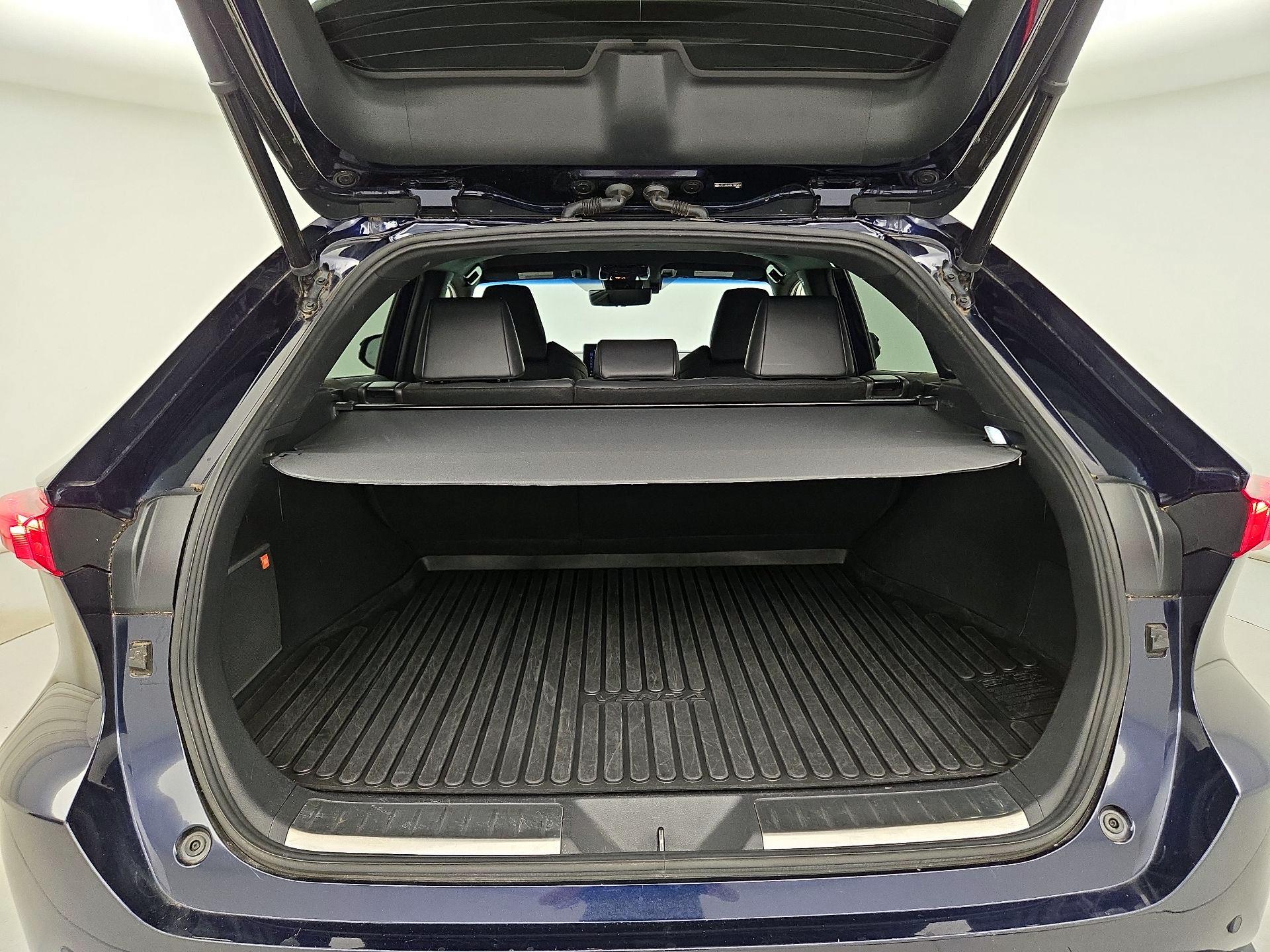 Thumbnail: 2021 Toyota Venza - 20