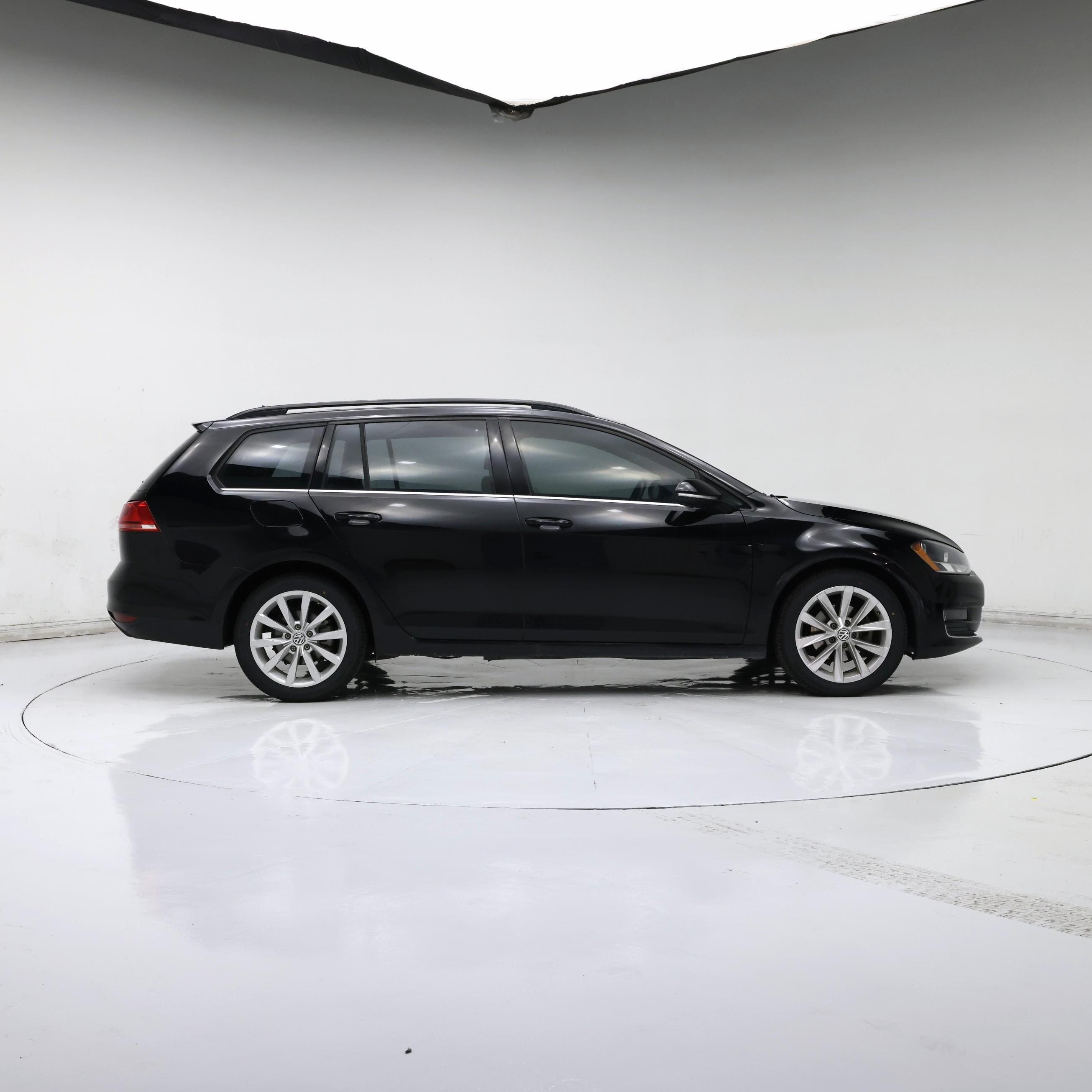 Thumbnail: 2016 Volkswagen Golf - 7