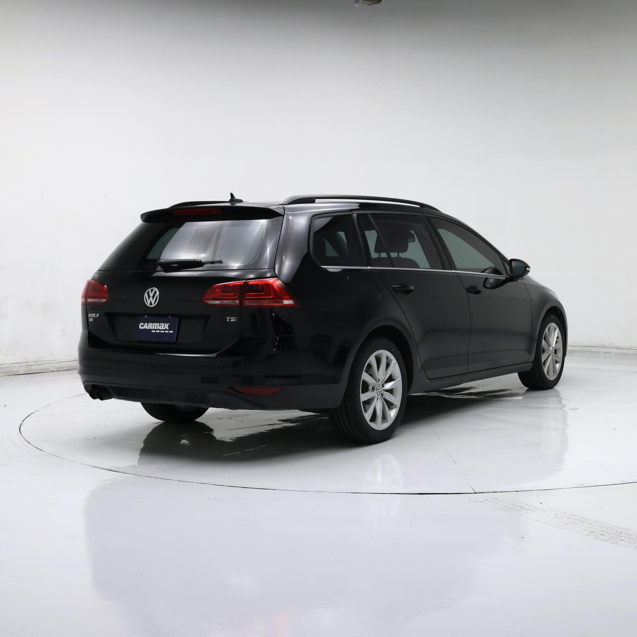 Thumbnail: 2016 Volkswagen Golf - 8