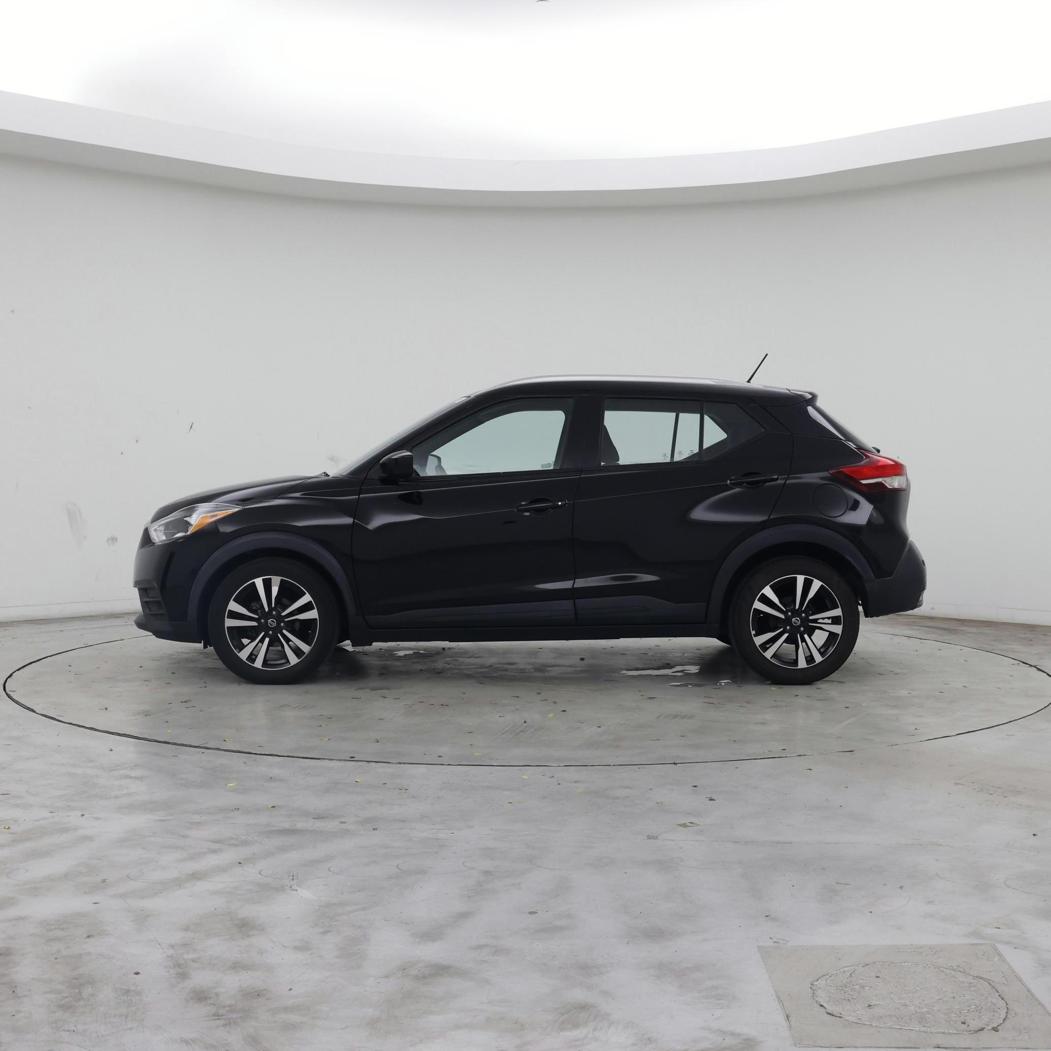 Thumbnail: 2020 Nissan Kicks - 3
