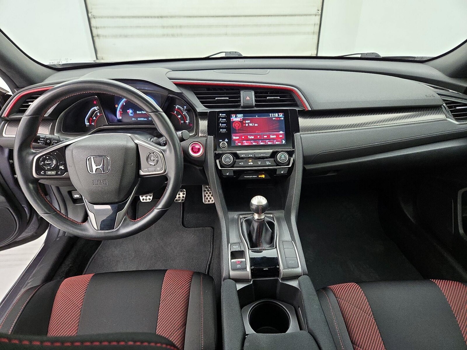 Apple CarPlay® & Android Auto™