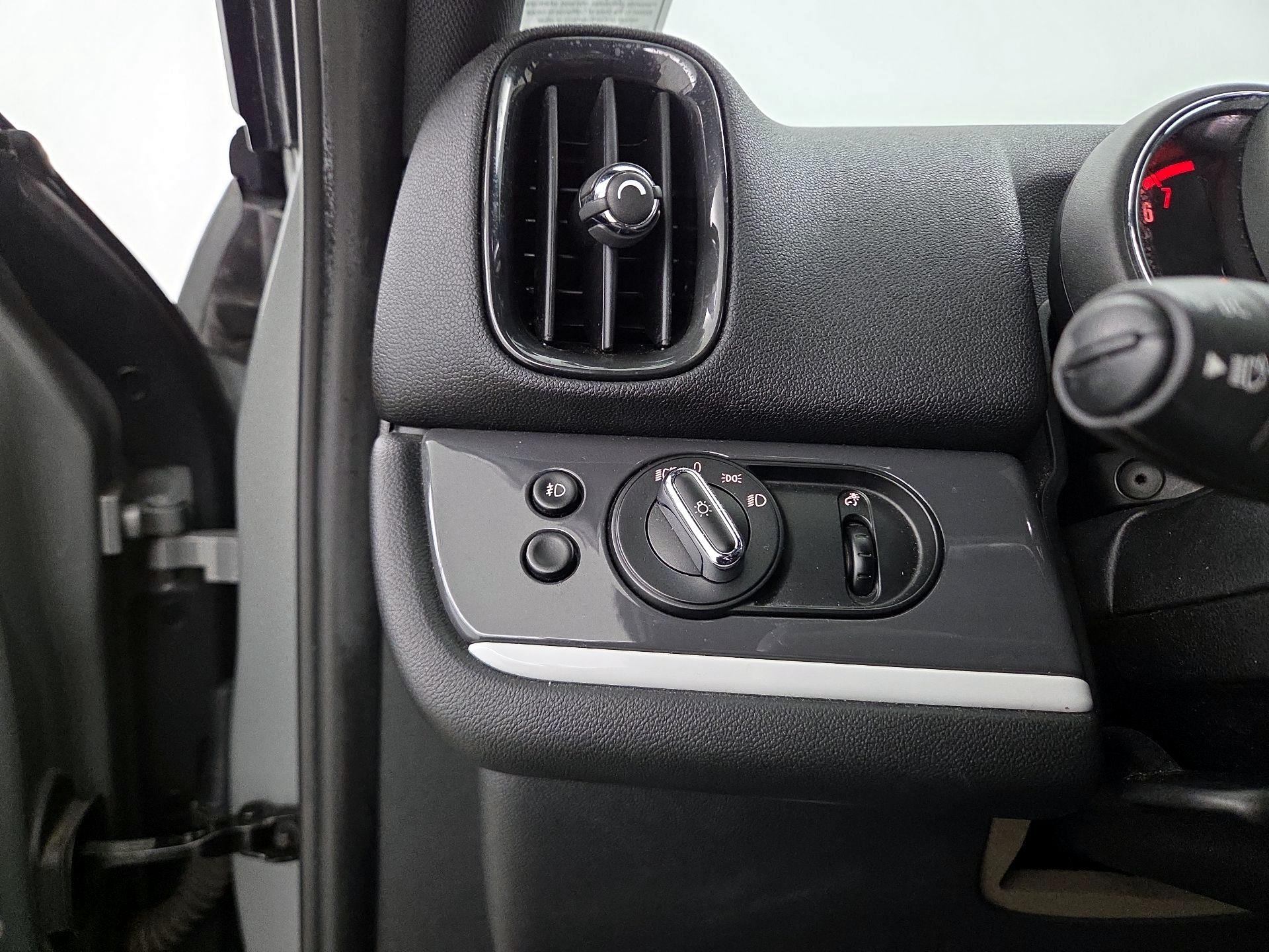 Thumbnail: 2020 MINI Cooper Countryman - 13