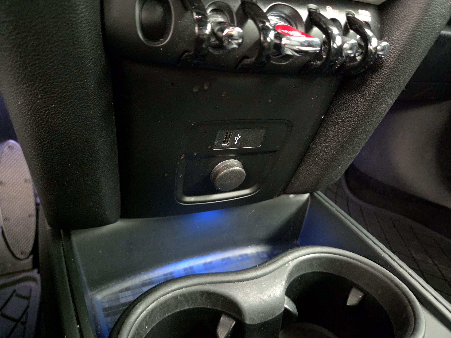 Thumbnail: 2020 MINI Cooper Countryman - 18