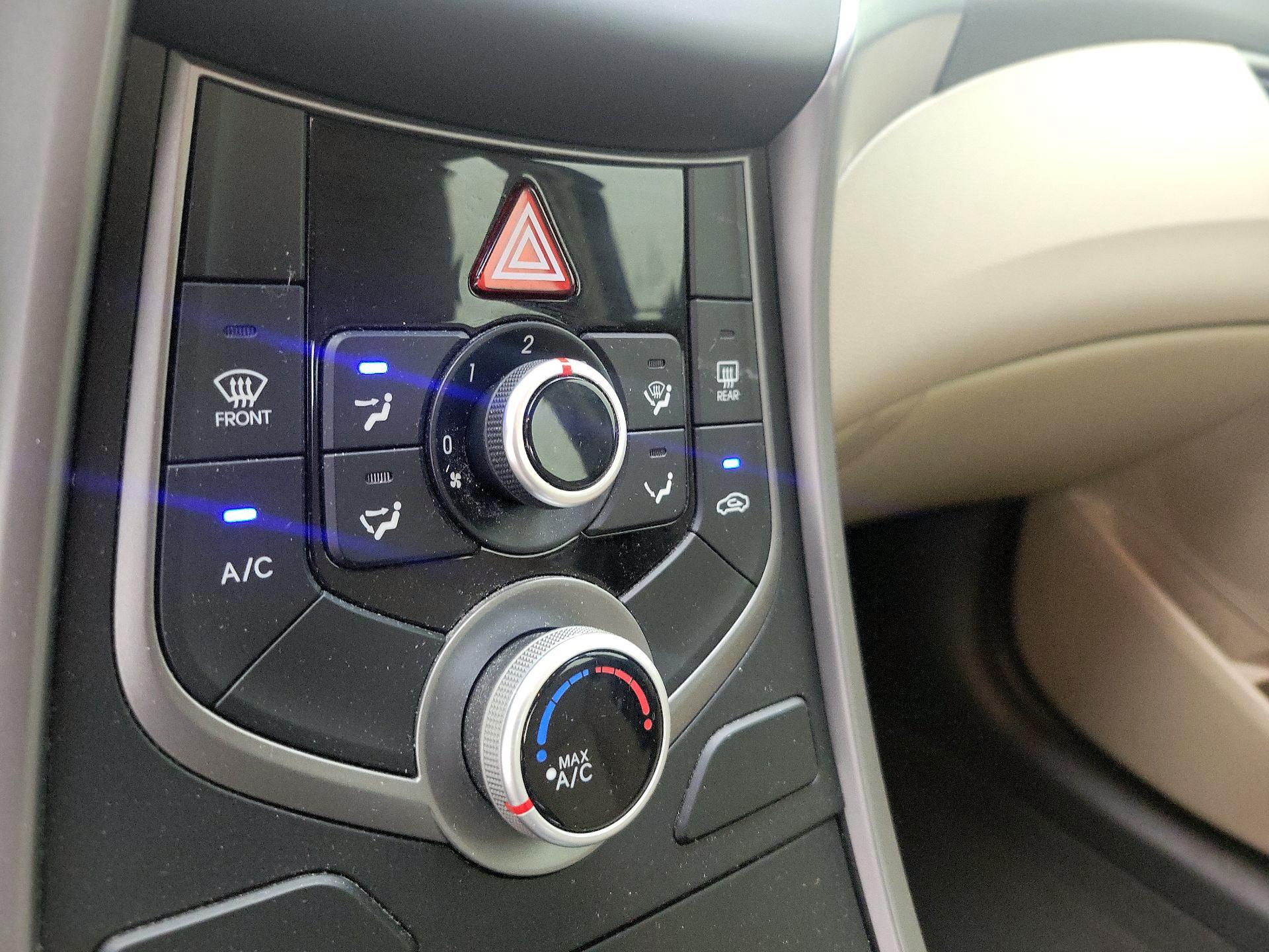 Thumbnail: 2015 Hyundai Elantra - 16