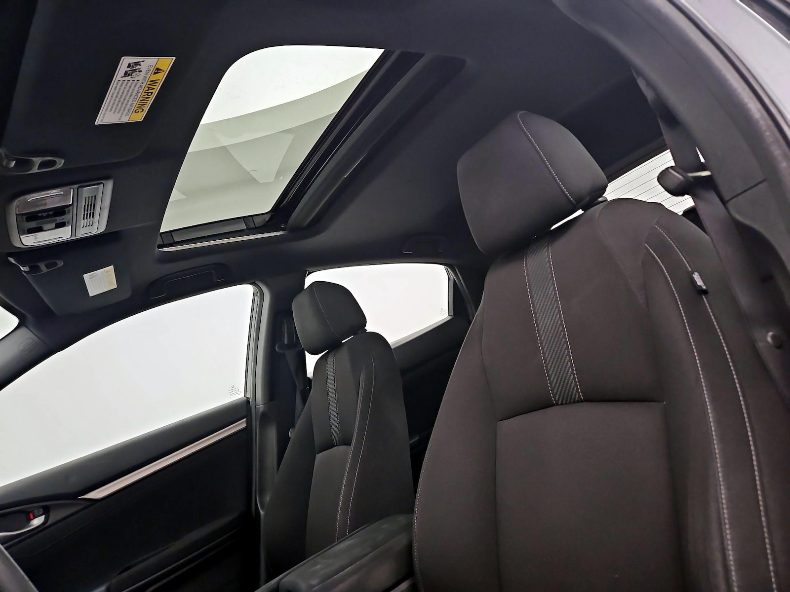 Sunroof(s) & Overhead Airbags